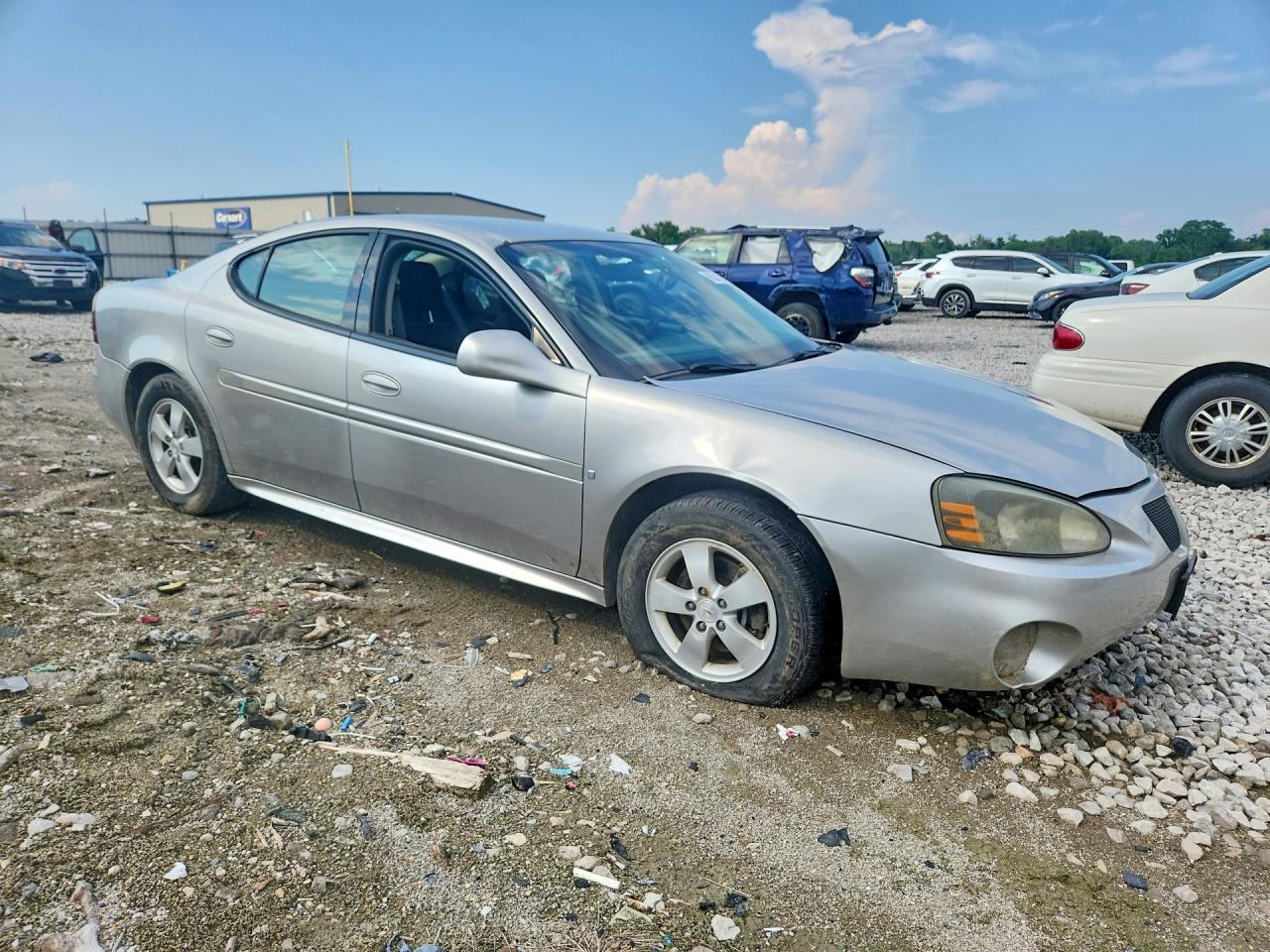 2007 Pontiac Grand Prix Silver vin: 2G2WP552771106218