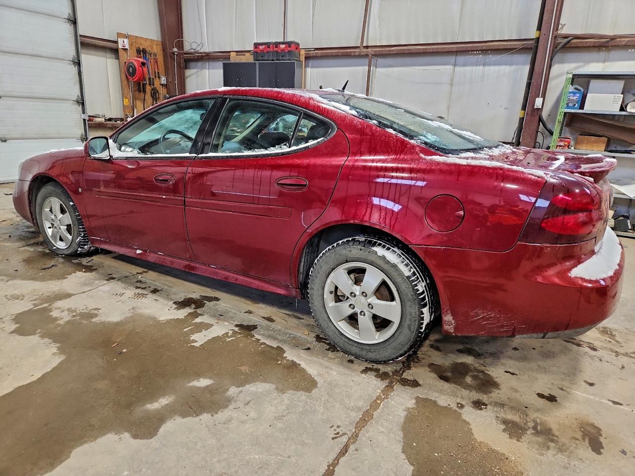 2007 Pontiac Grand Prix Red vin: 2G2WP552771195630