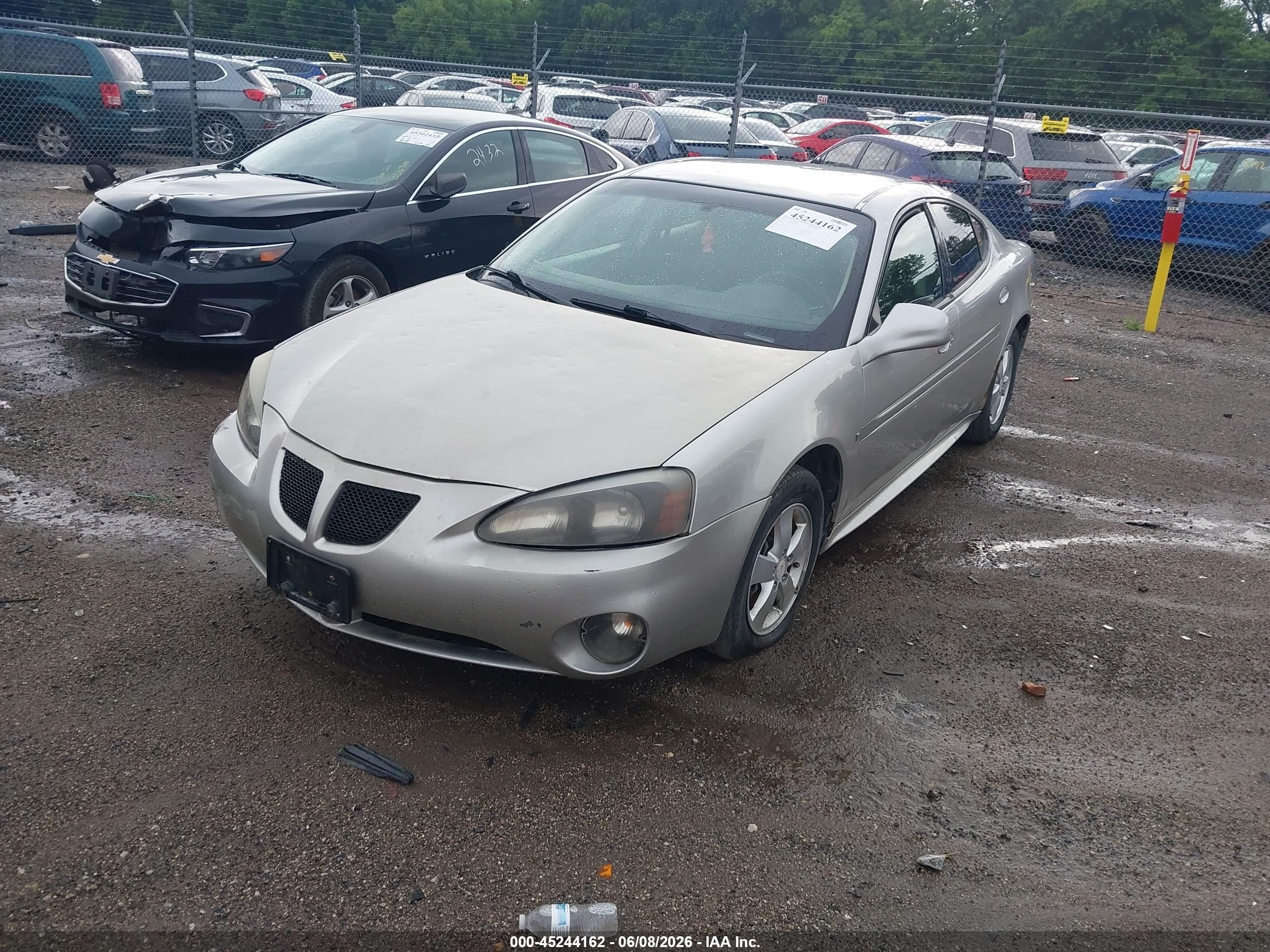 2007 Pontiac Grand Prix   Серебряный vin: 2G2WP552771206383