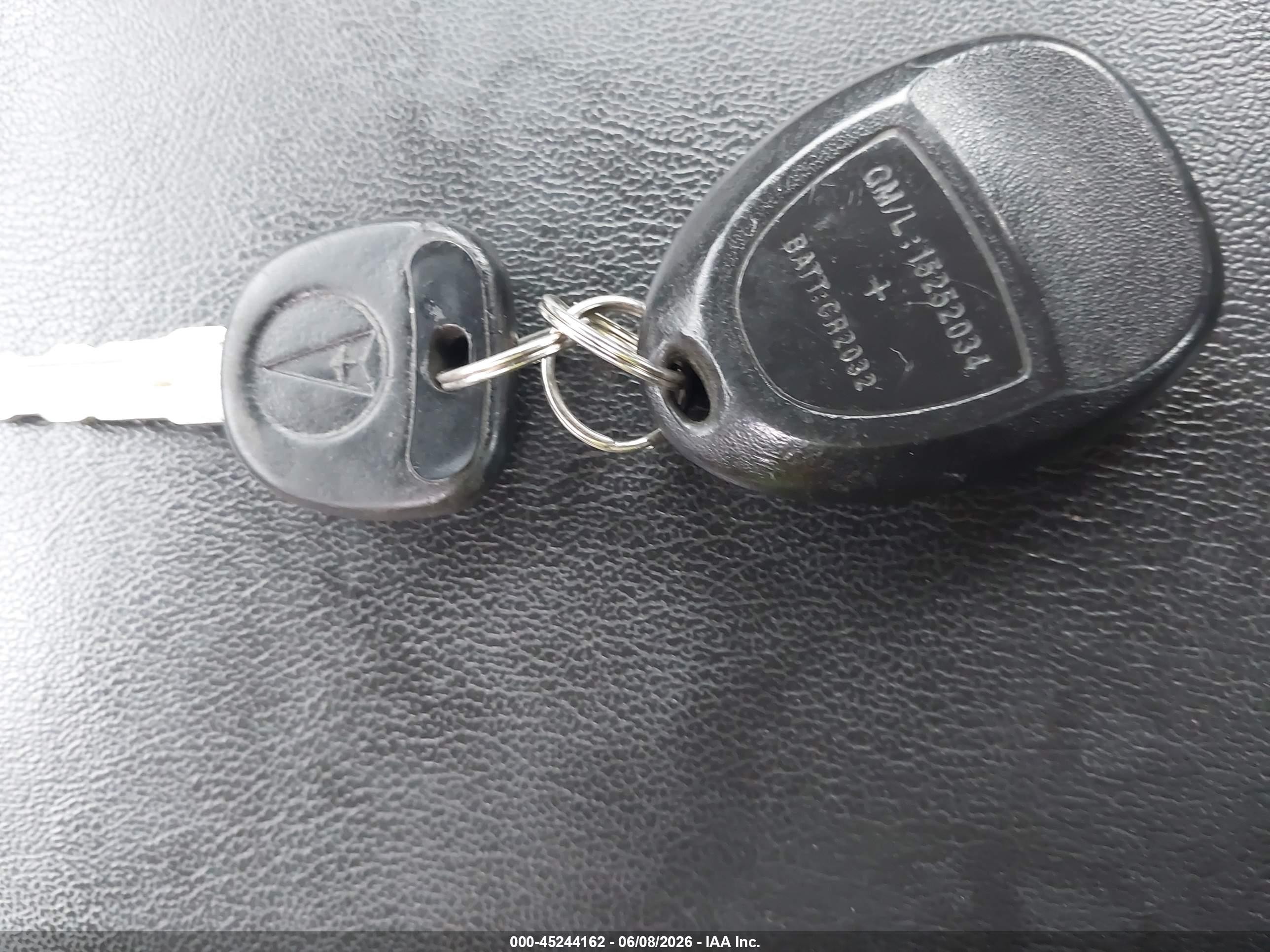 2007 Pontiac Grand Prix   Серебряный vin: 2G2WP552771206383