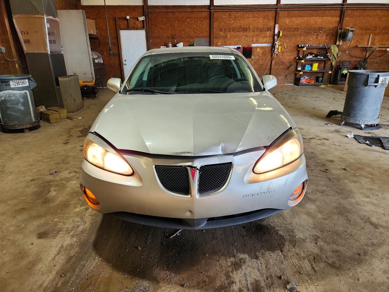 2008 Pontiac Grand Prix Серебряный vin: 2G2WP552781117981