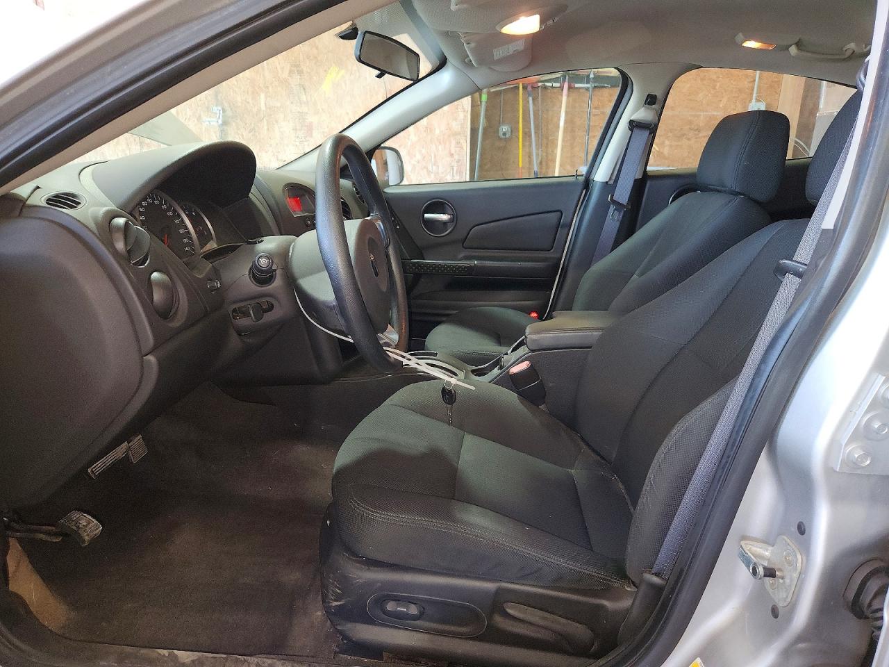 2008 Pontiac Grand Prix Серебряный vin: 2G2WP552781117981