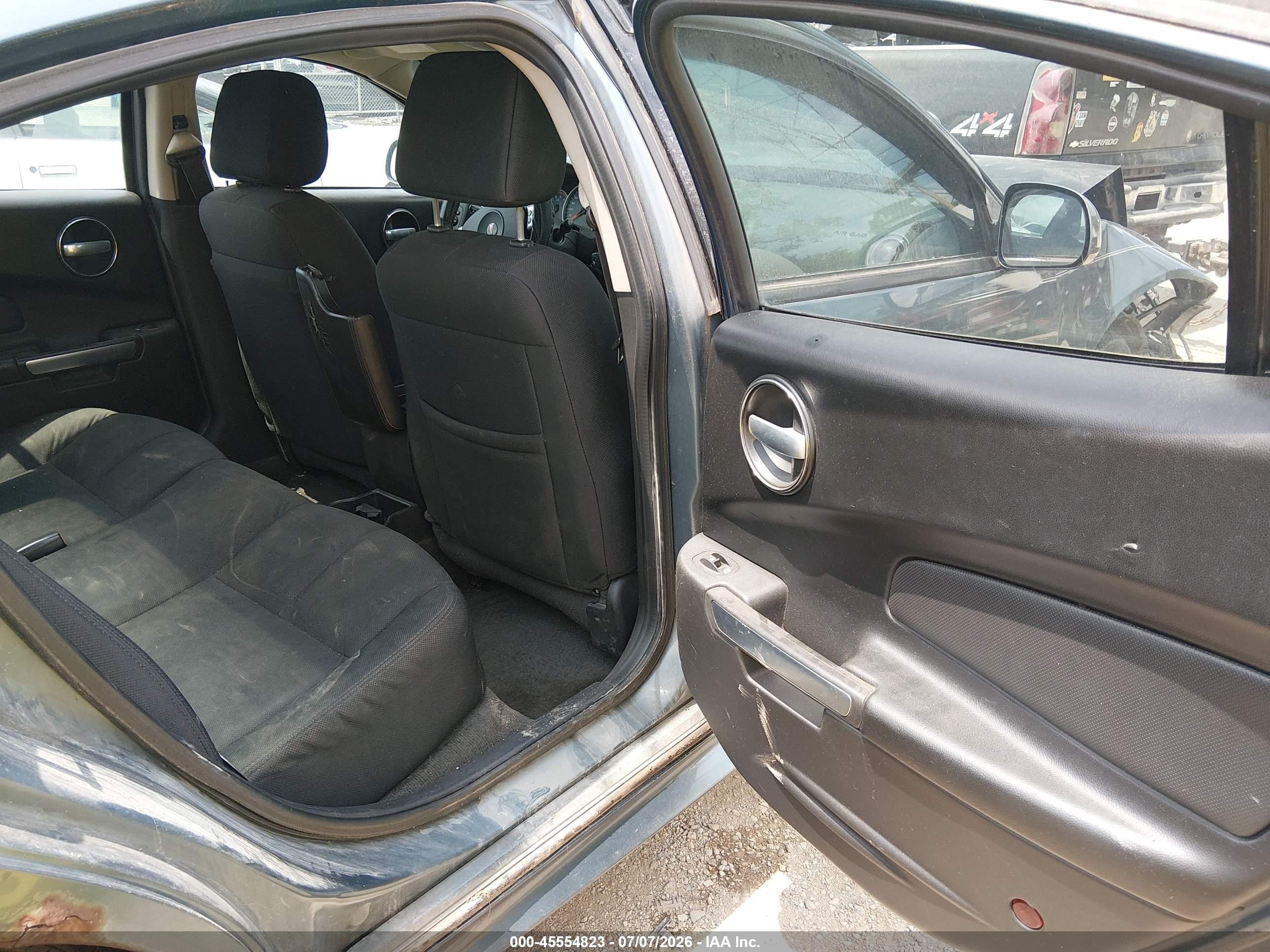 2006 Pontiac Grand Prix   Light Blue vin: 2G2WP552861113936
