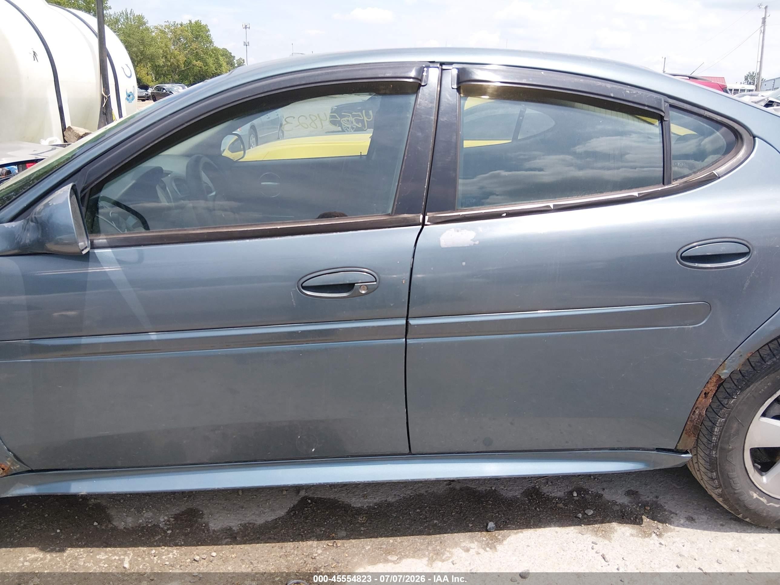 2006 Pontiac Grand Prix   Light Blue vin: 2G2WP552861113936