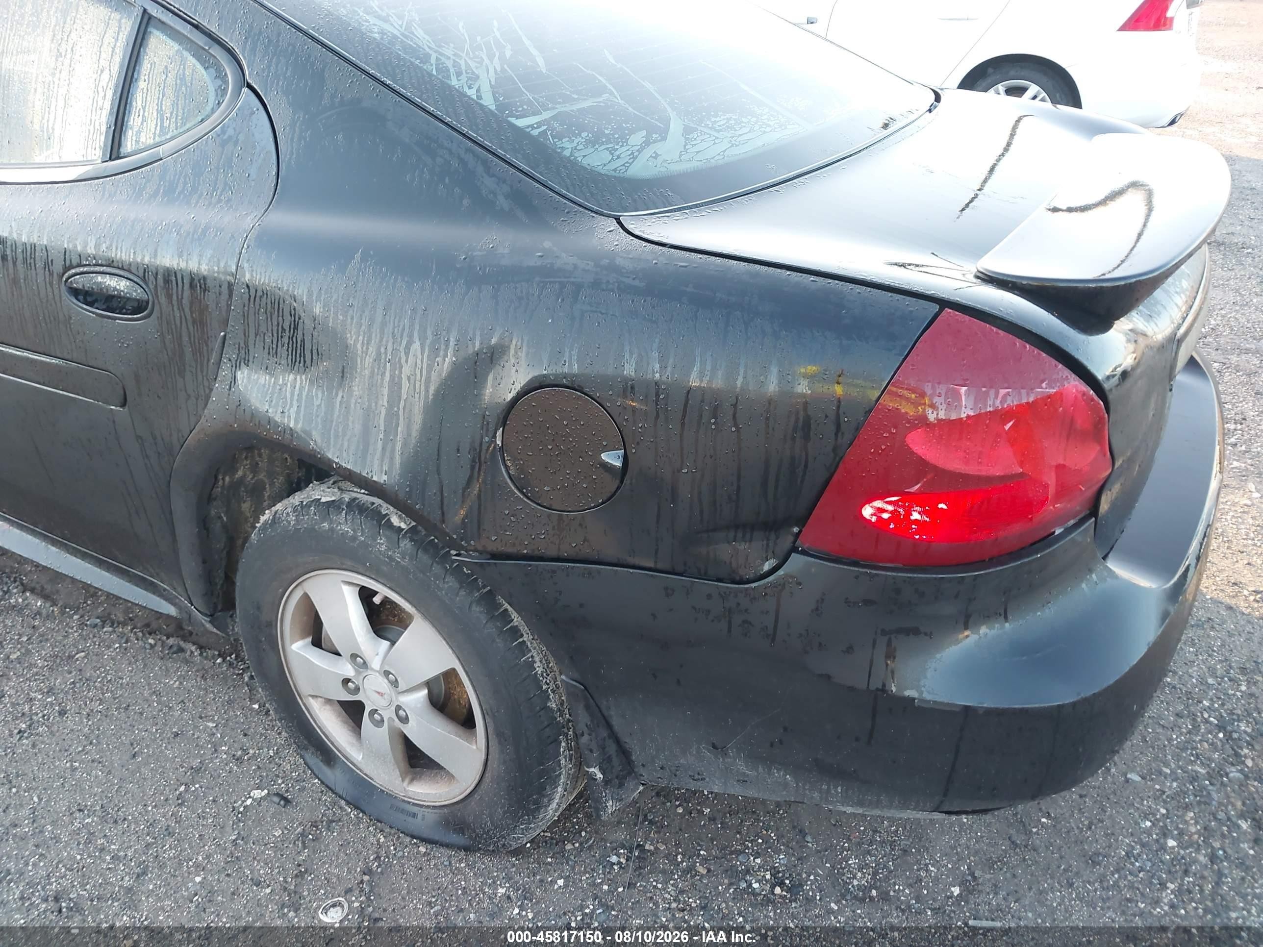 2008 Pontiac Grand Prix   Black vin: 2G2WP552881145725