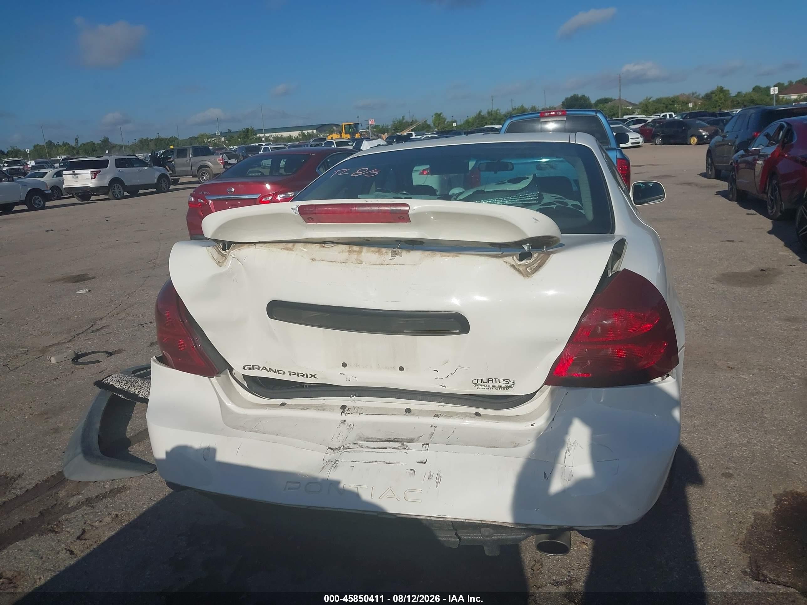 2006 Pontiac Grand Prix   White vin: 2G2WP552961165706