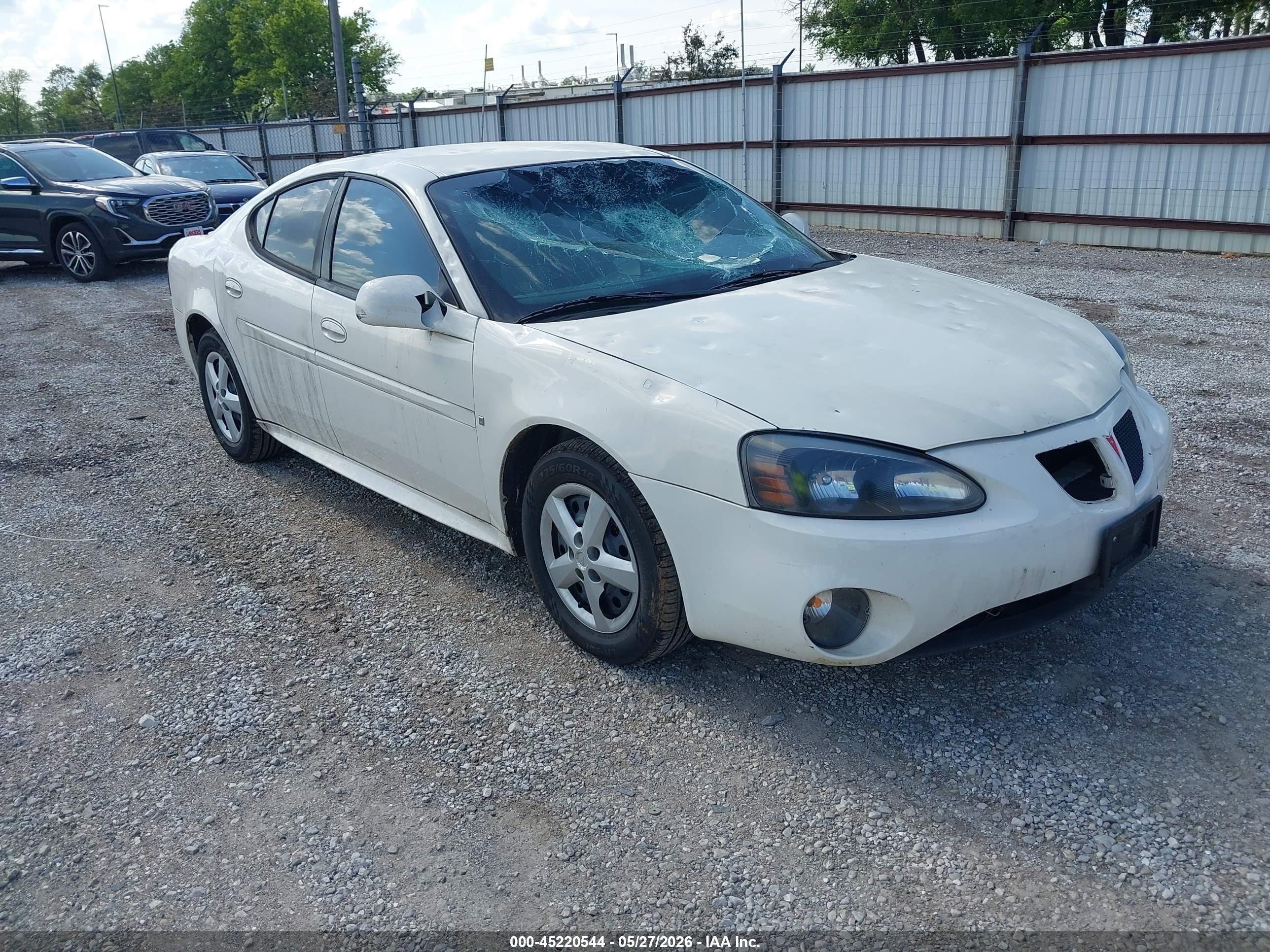 2007 Pontiac Grand Prix   Белый vin: 2G2WP552971126177