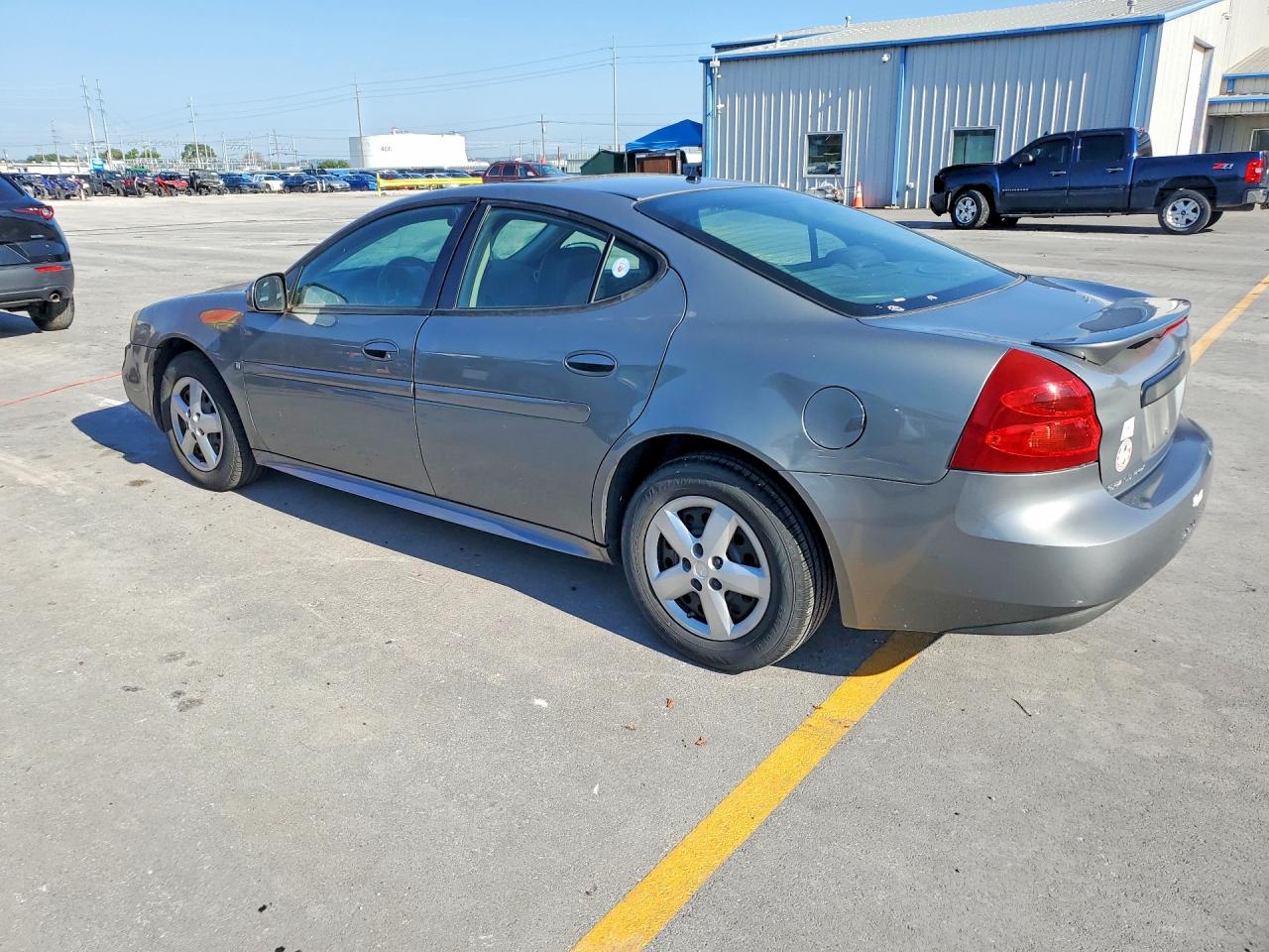 2008 Pontiac Grand Prix Gray vin: 2G2WP552981173176