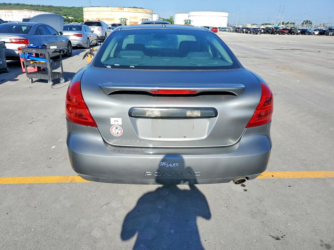 2008 Pontiac Grand Prix Gray vin: 2G2WP552981173176