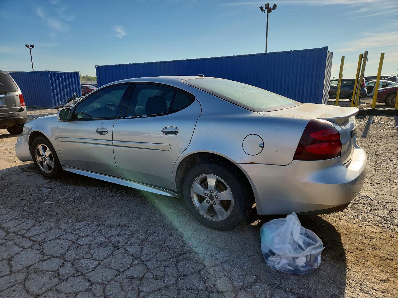 2006 Pontiac Grand Prix Silver vin: 2G2WP552X61198519