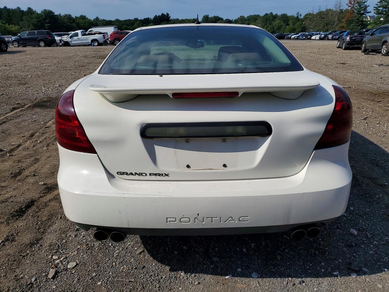 2006 Pontiac Grand Prix Белый vin: 2G2WP552X61224388
