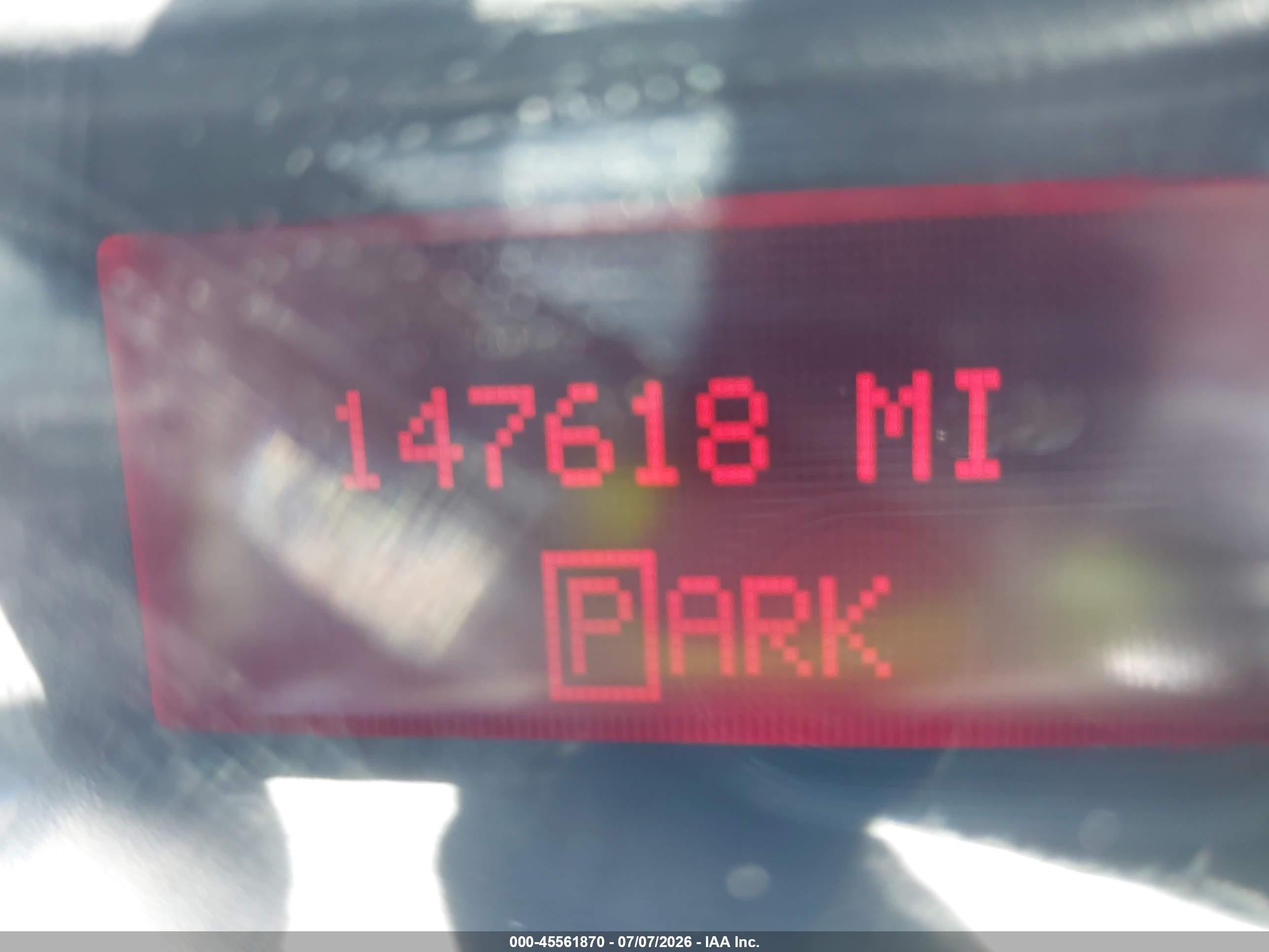 2007 Pontiac Grand Prix   Silver vin: 2G2WP552X71118556