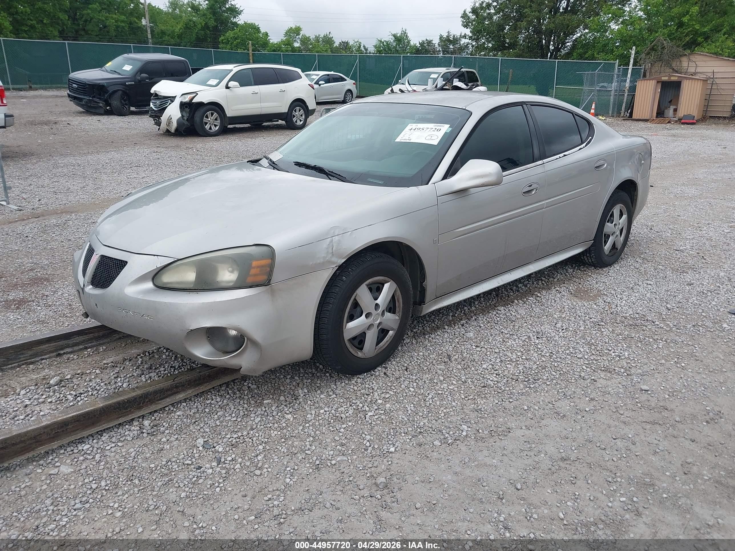 2007 Pontiac Grand Prix   Серебряный vin: 2G2WP552X71141173