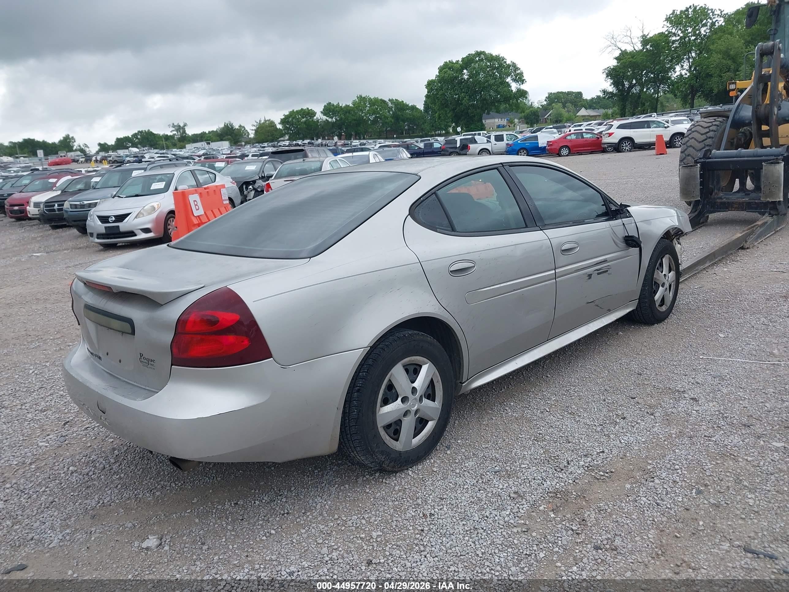 2007 Pontiac Grand Prix   Серебряный vin: 2G2WP552X71141173