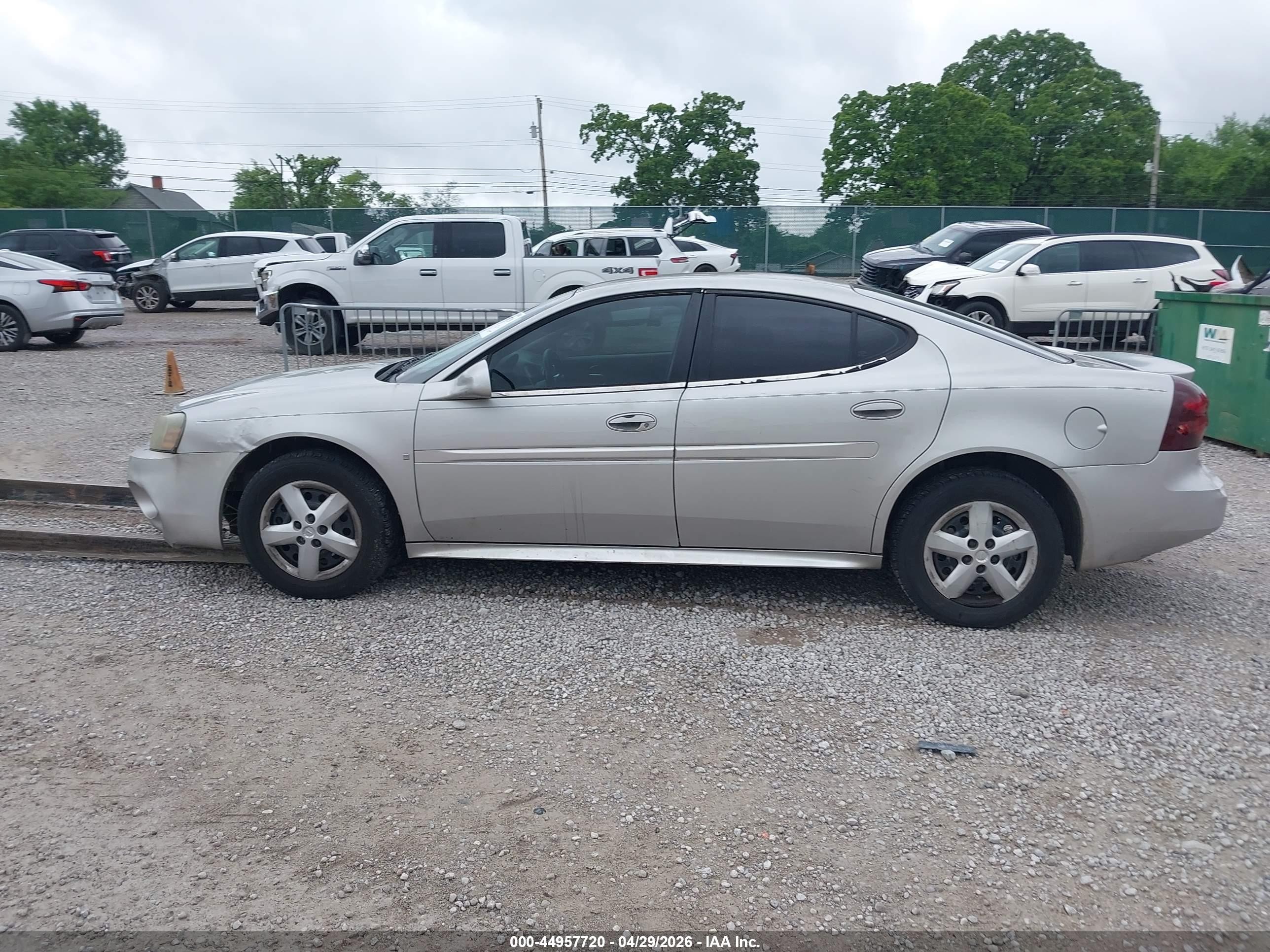 2007 Pontiac Grand Prix   Серебряный vin: 2G2WP552X71141173
