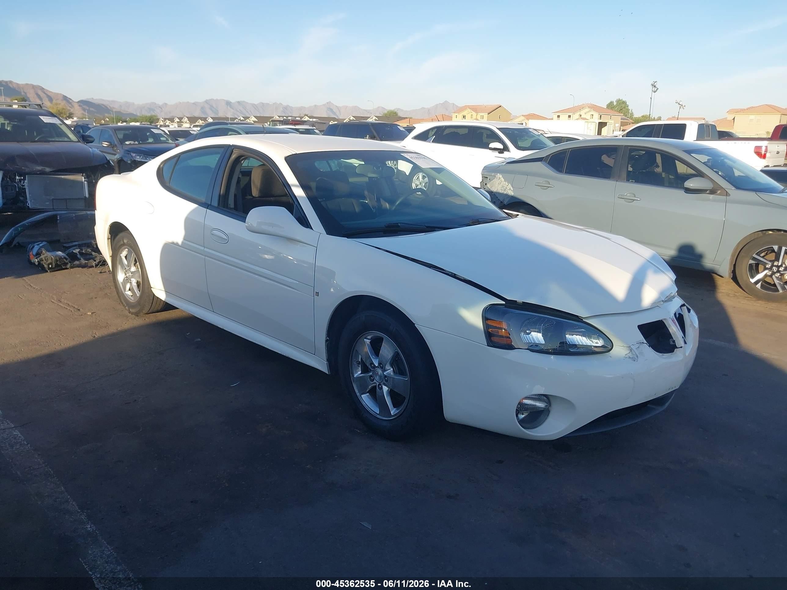 2007 Pontiac Grand Prix   Белый vin: 2G2WP552X71183813