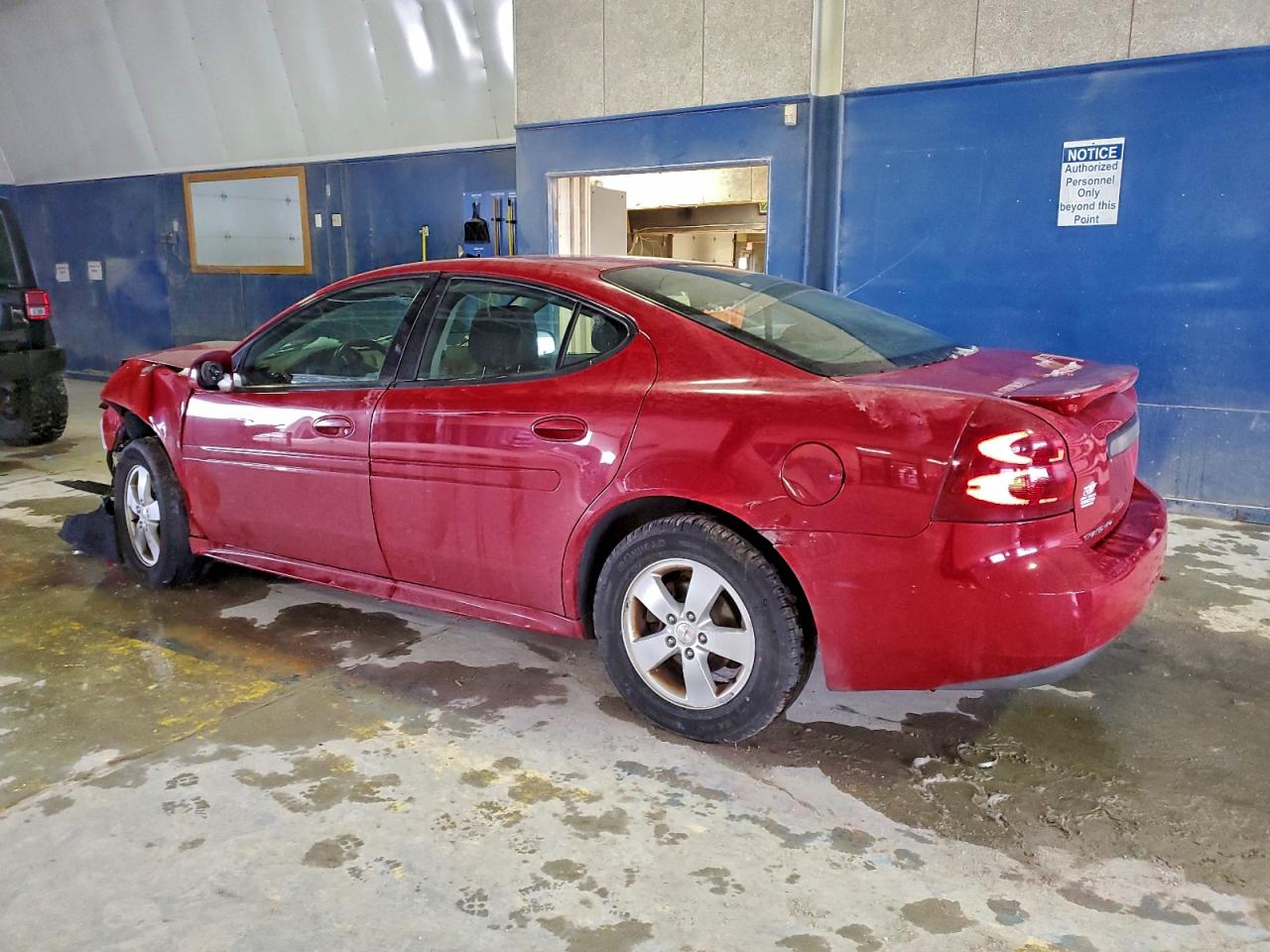 2008 Pontiac Grand Prix Red vin: 2G2WP552X81145032