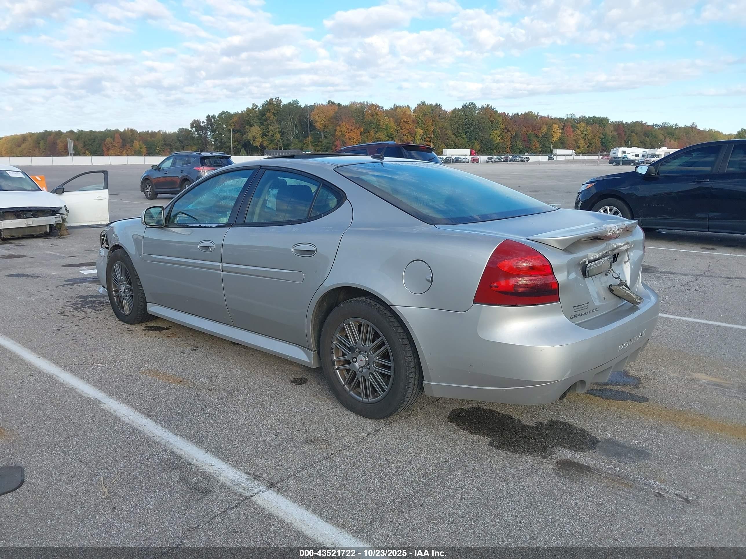 2008 Pontiac Grand Prix   Silver vin: 2G2WP582081137310