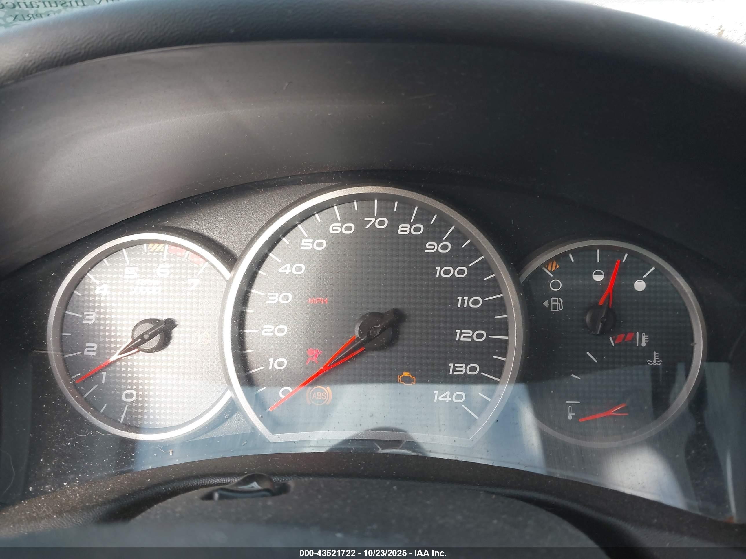 2008 Pontiac Grand Prix   Silver vin: 2G2WP582081137310