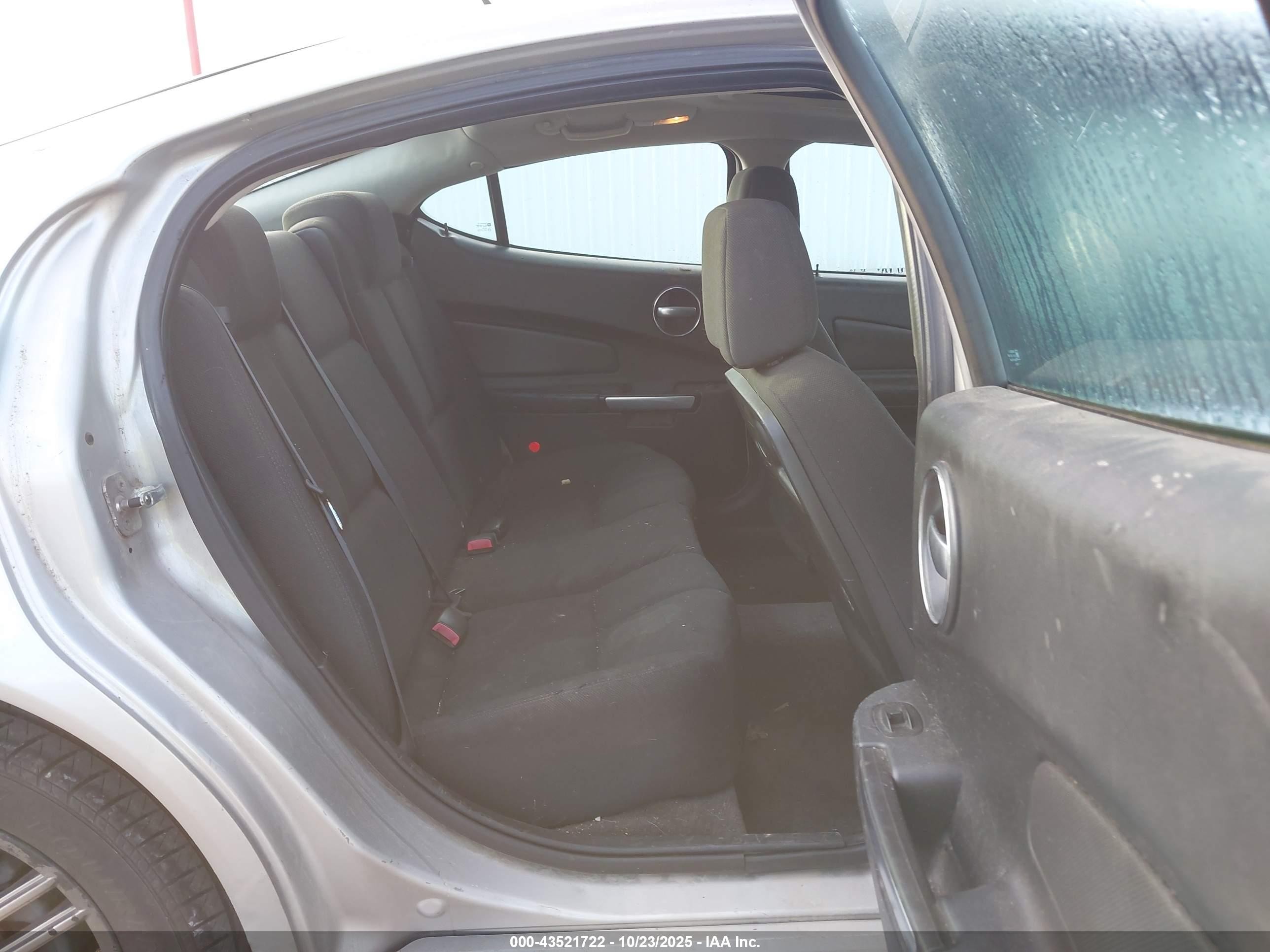 2008 Pontiac Grand Prix   Silver vin: 2G2WP582081137310