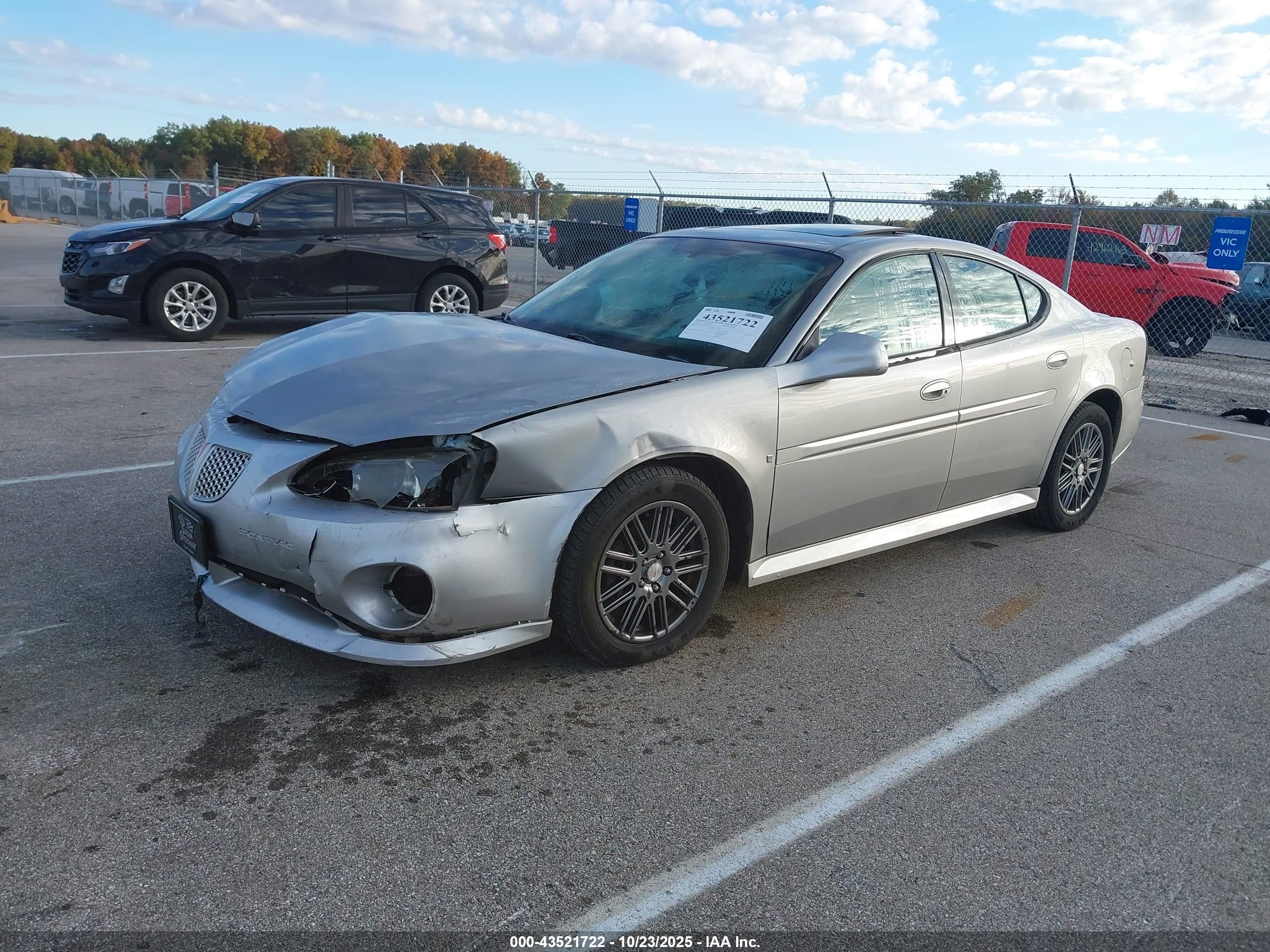 2008 Pontiac Grand Prix   Silver vin: 2G2WP582081137310