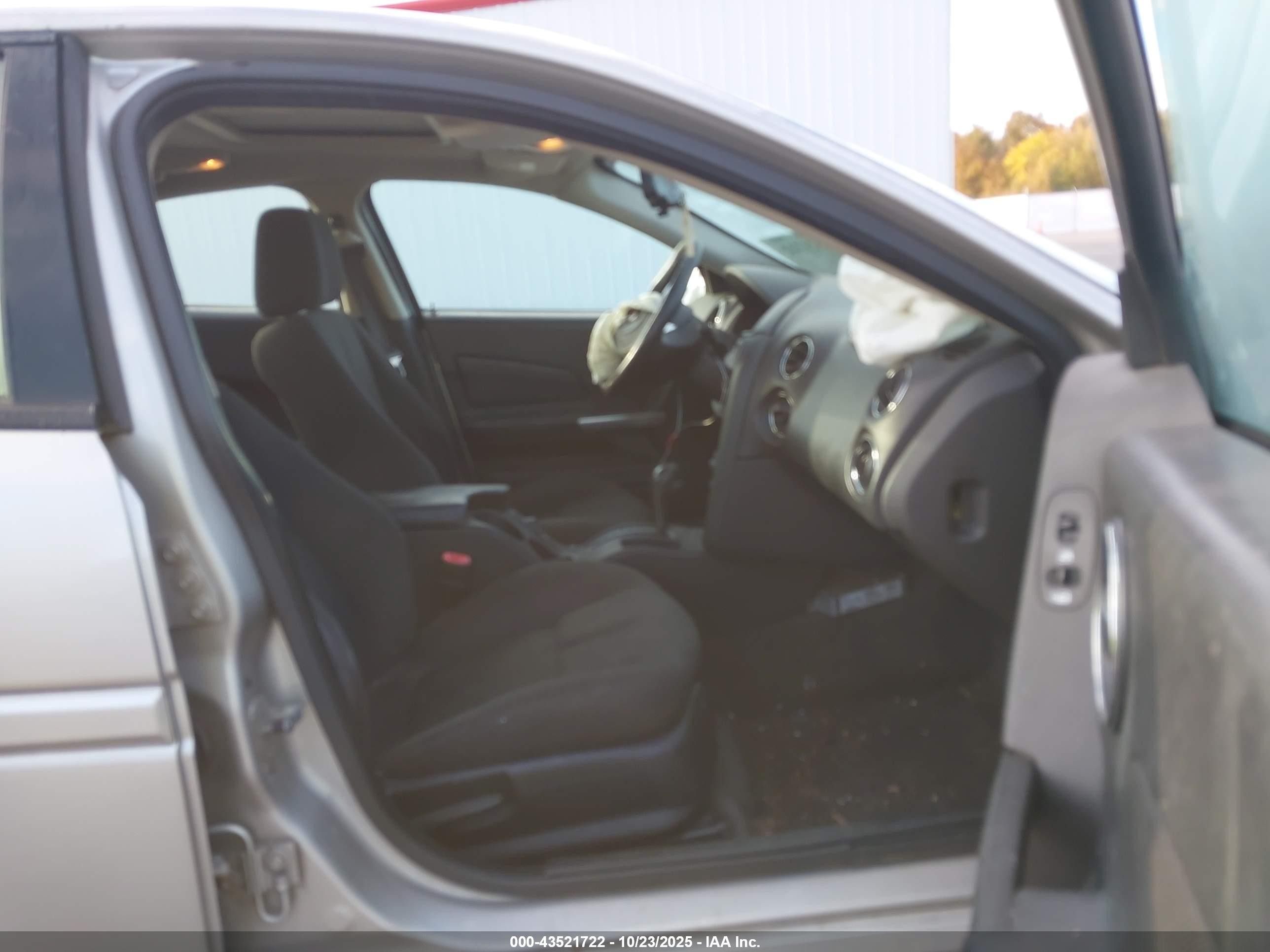 2008 Pontiac Grand Prix   Silver vin: 2G2WP582081137310