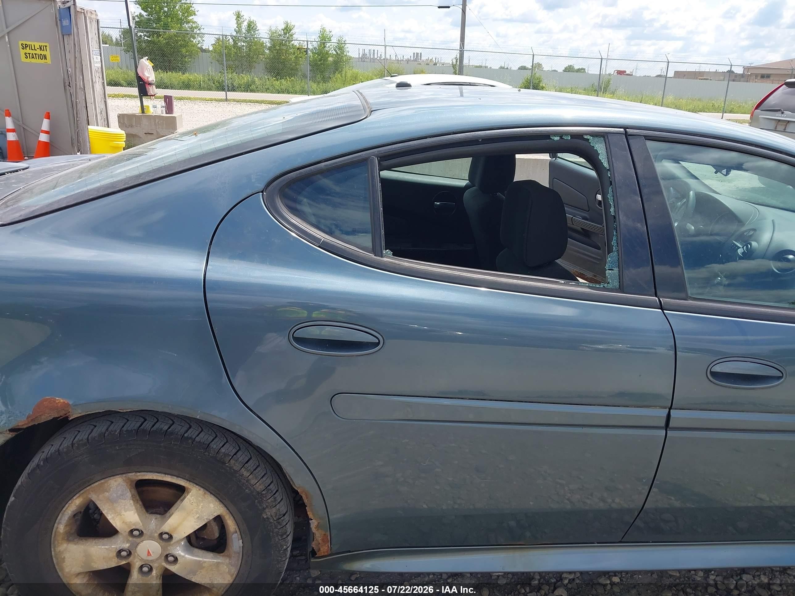 2007 Pontiac Grand Prix   Blue vin: 2G2WP582371156125