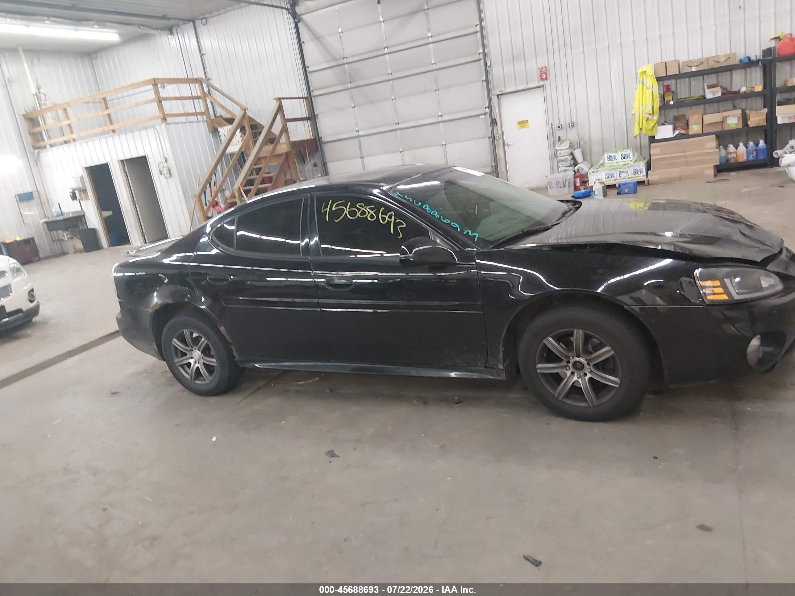 2007 Pontiac Grand Prix   Black vin: 2G2WP582X71185752