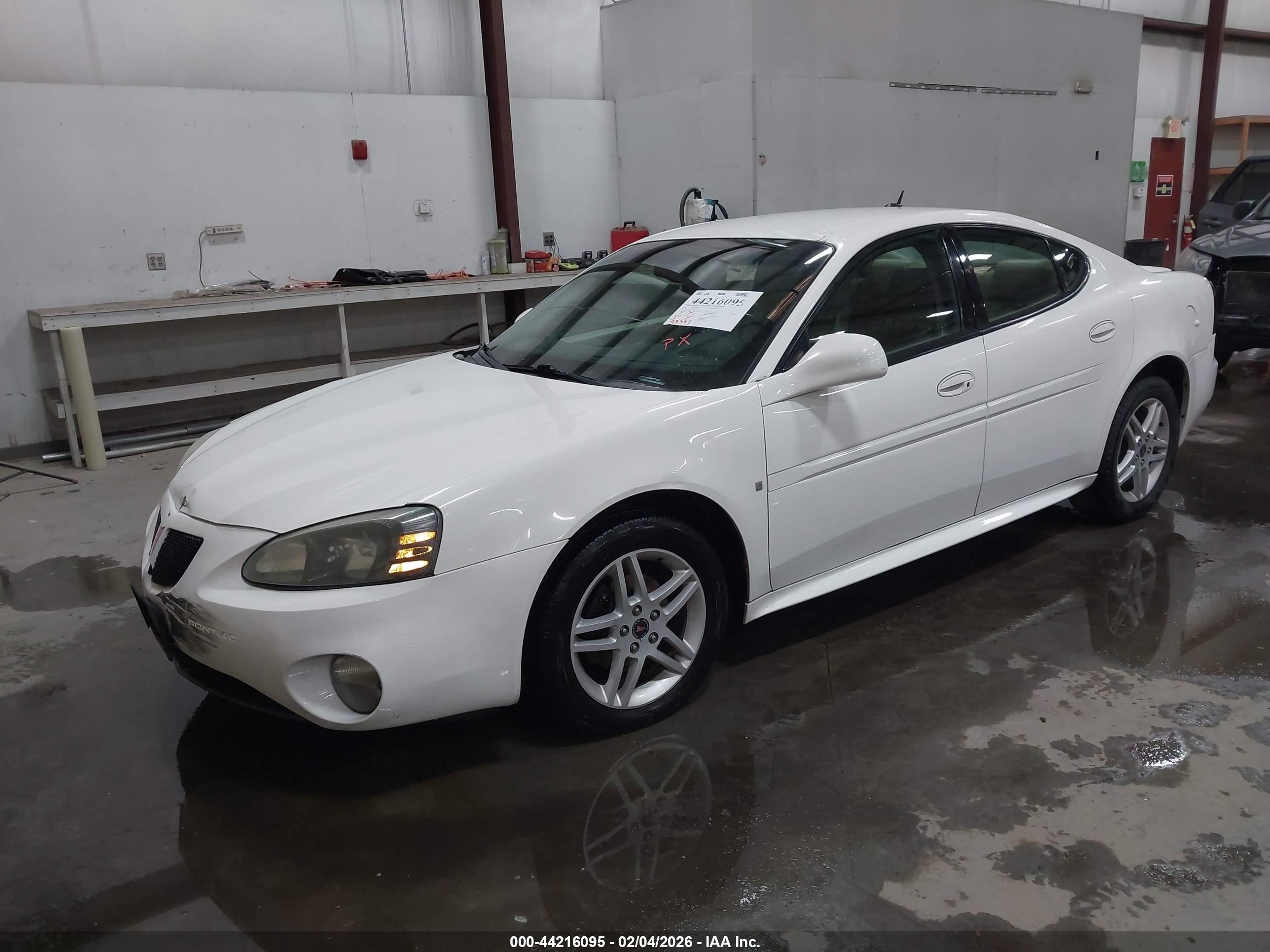 2006 Pontiac Grand Prix Gt White vin: 2G2WR584561176550