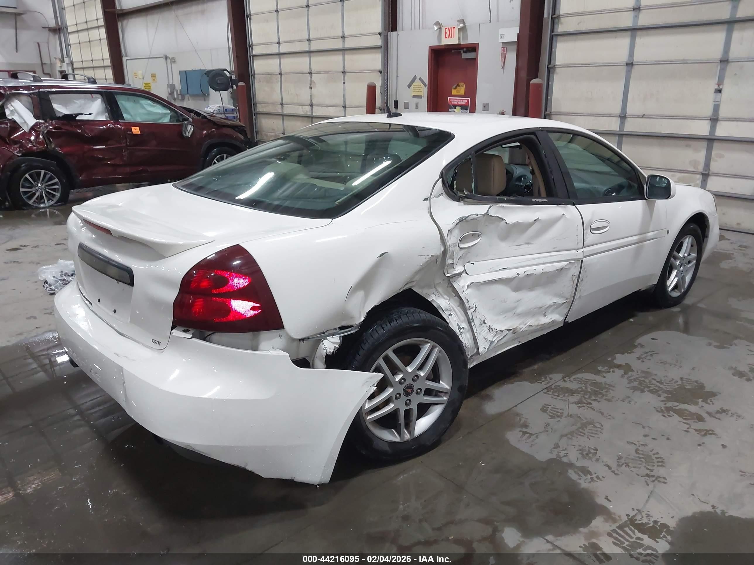 2006 Pontiac Grand Prix Gt White vin: 2G2WR584561176550