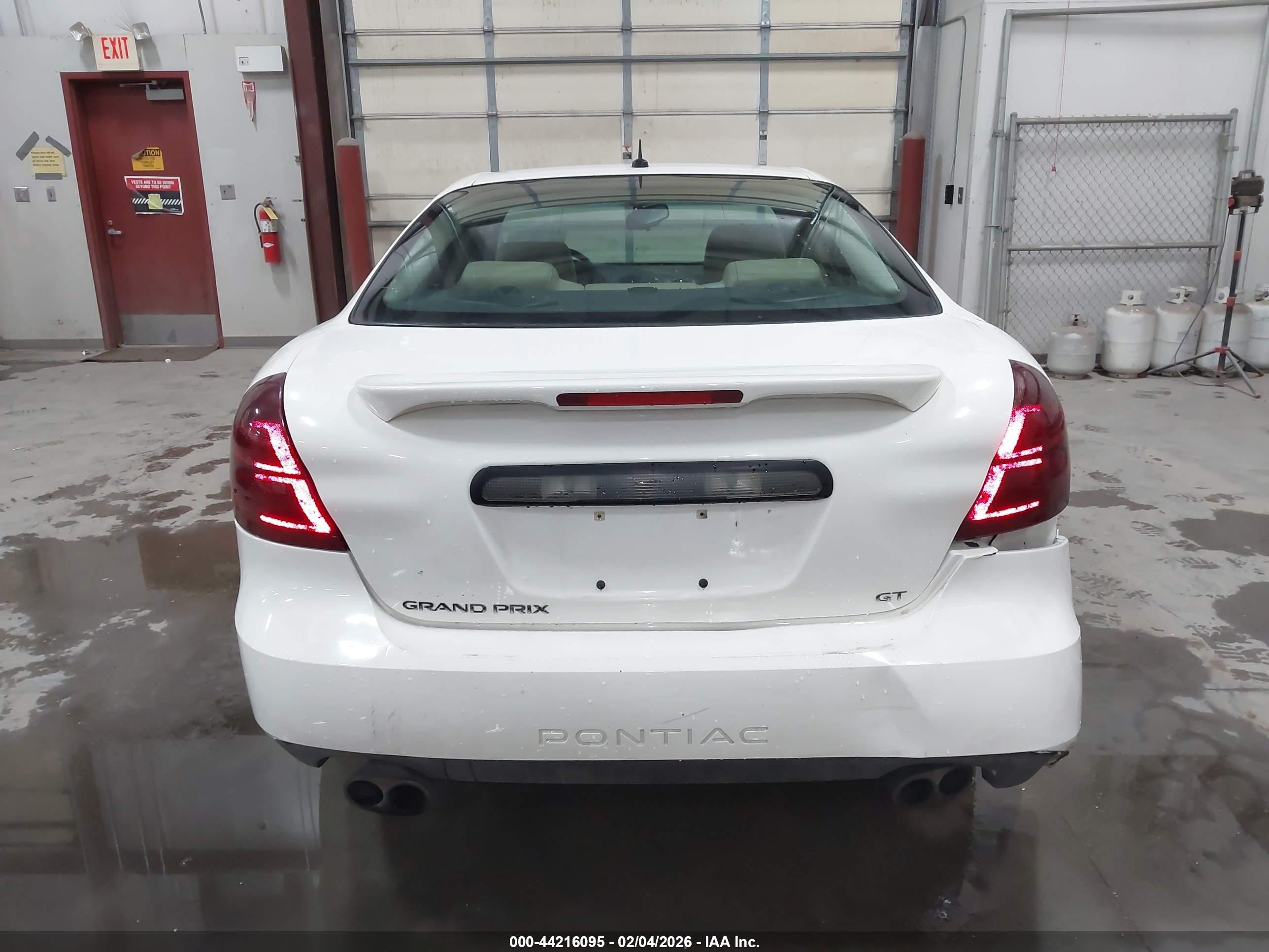 2006 Pontiac Grand Prix Gt White vin: 2G2WR584561176550