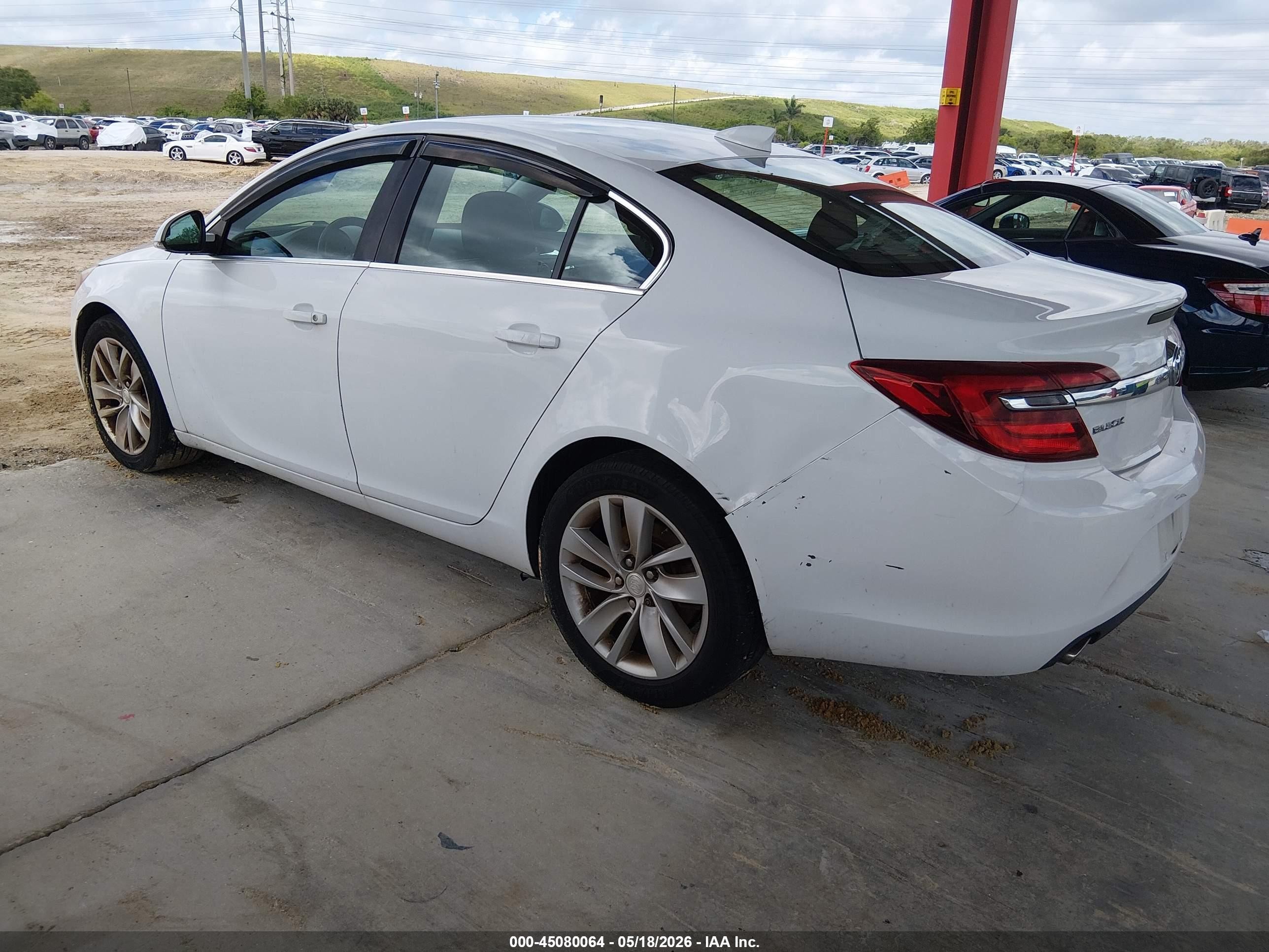 2015 Buick Regal Turbo White vin: 2G4GK5EX0F9139454