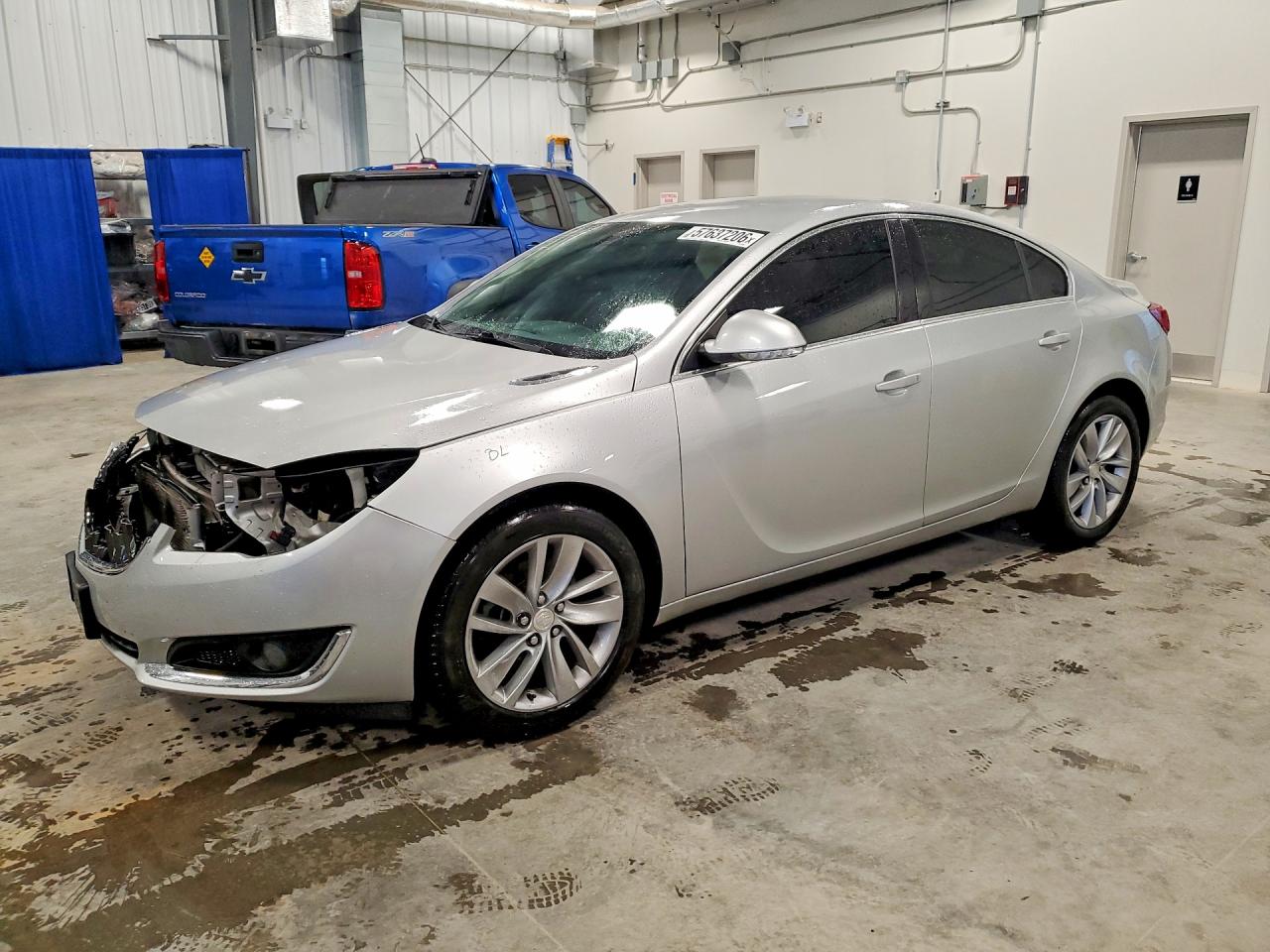 2015 Buick Regal Silver vin: 2G4GK5EX2F9130237