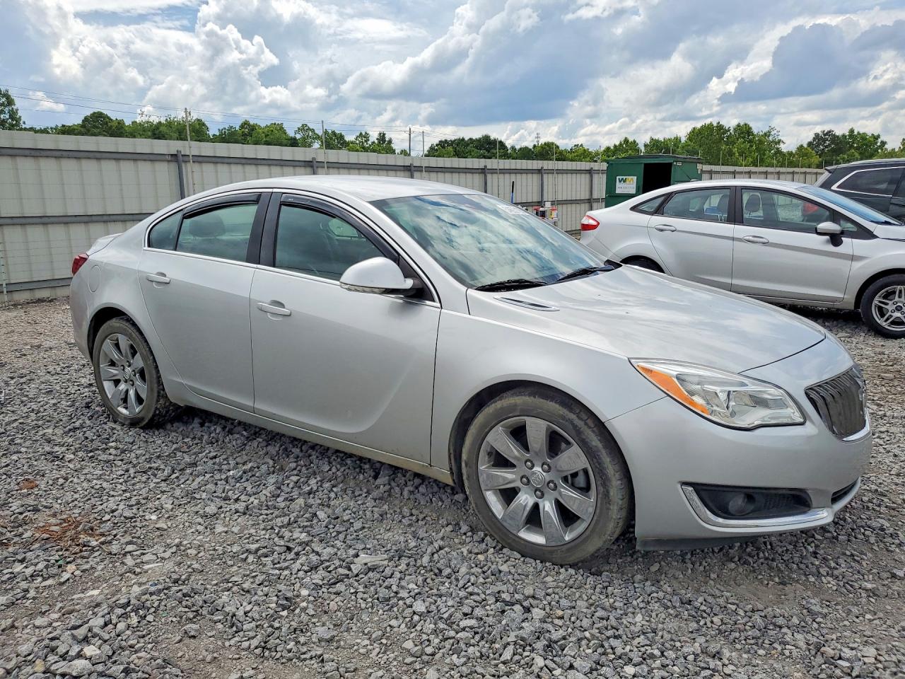 2015 Buick Regal Silver vin: 2G4GK5EX3F9188177