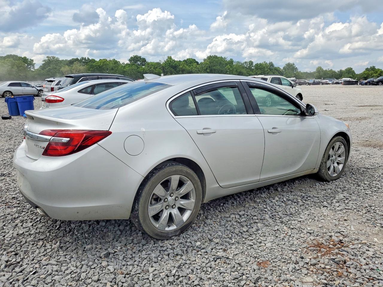 2015 Buick Regal Silver vin: 2G4GK5EX3F9188177