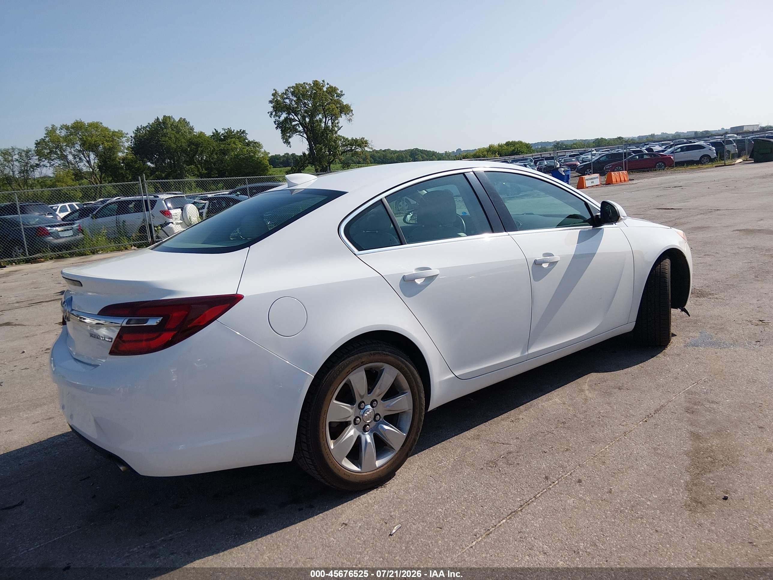 2015 Buick Regal Turbo White vin: 2G4GK5EX4F9282486
