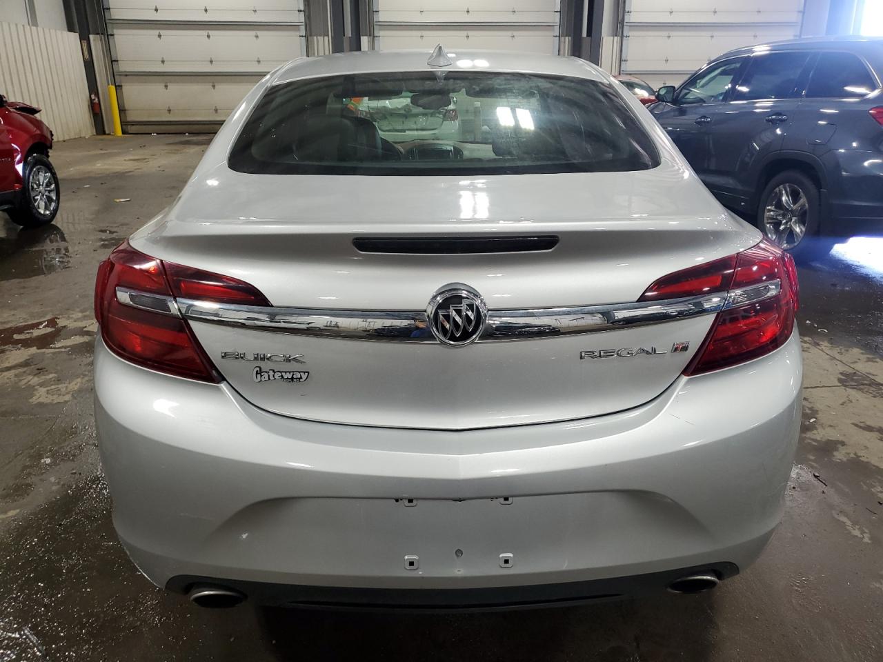2016 Buick Regal  Silver vin: 2G4GK5EX4G9153262