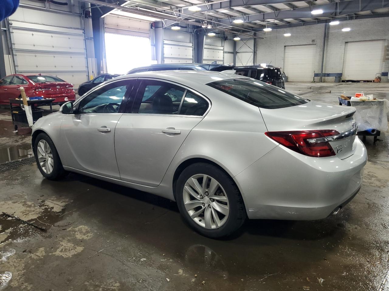 2016 Buick Regal  Silver vin: 2G4GK5EX4G9153262