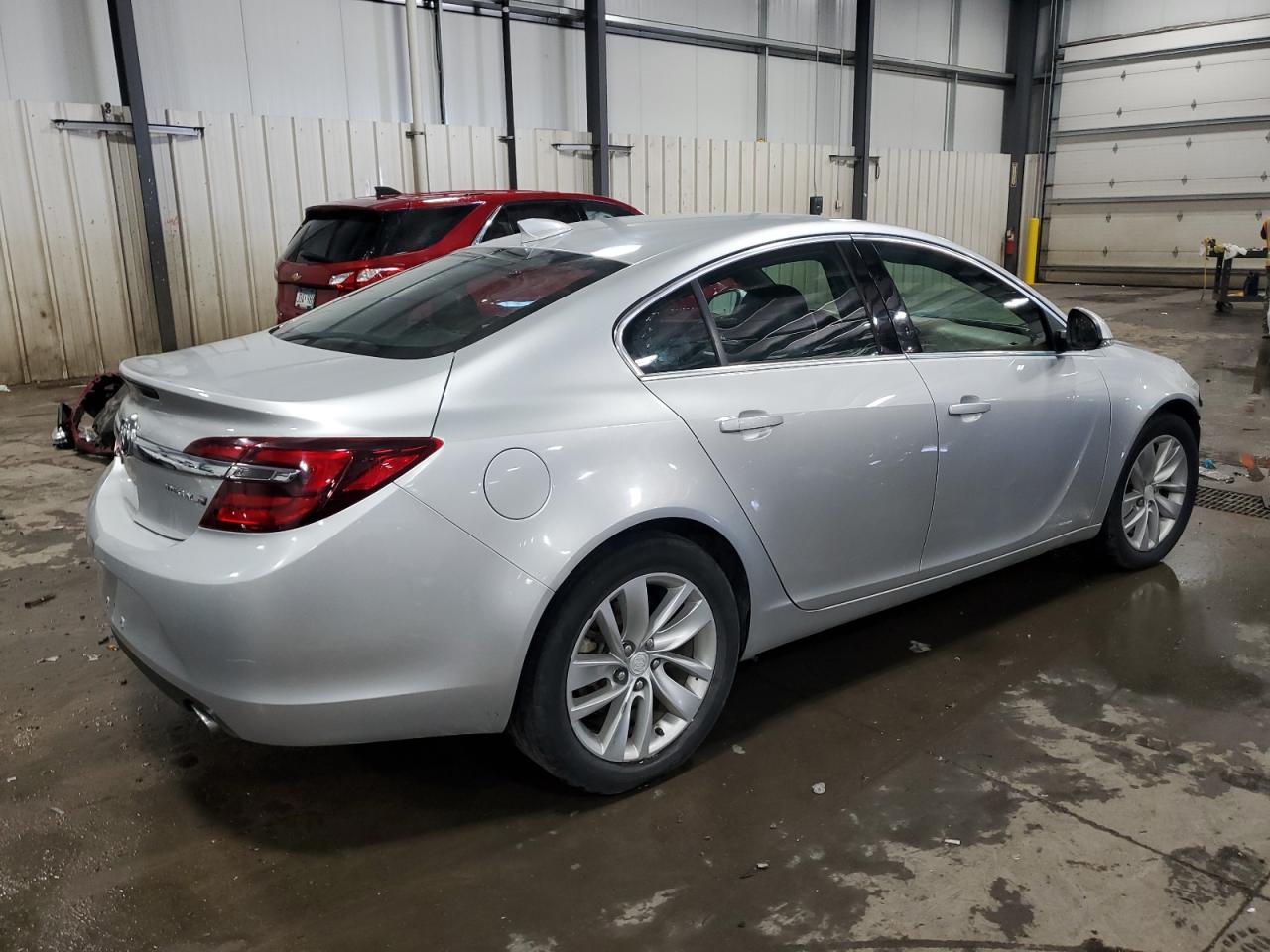 2016 Buick Regal  Silver vin: 2G4GK5EX4G9153262