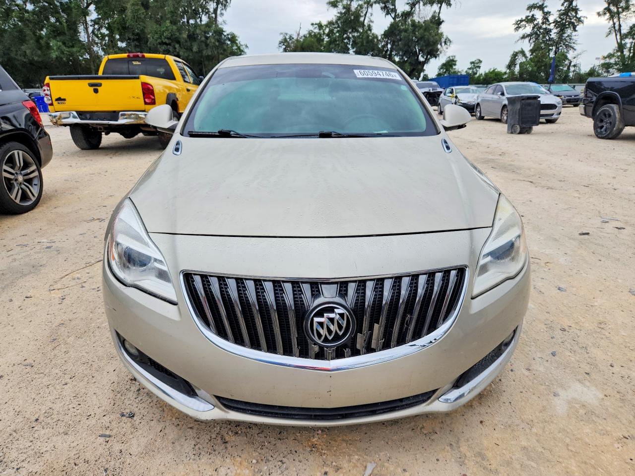 2015 Buick Regal Gold vin: 2G4GK5EX5F9136260