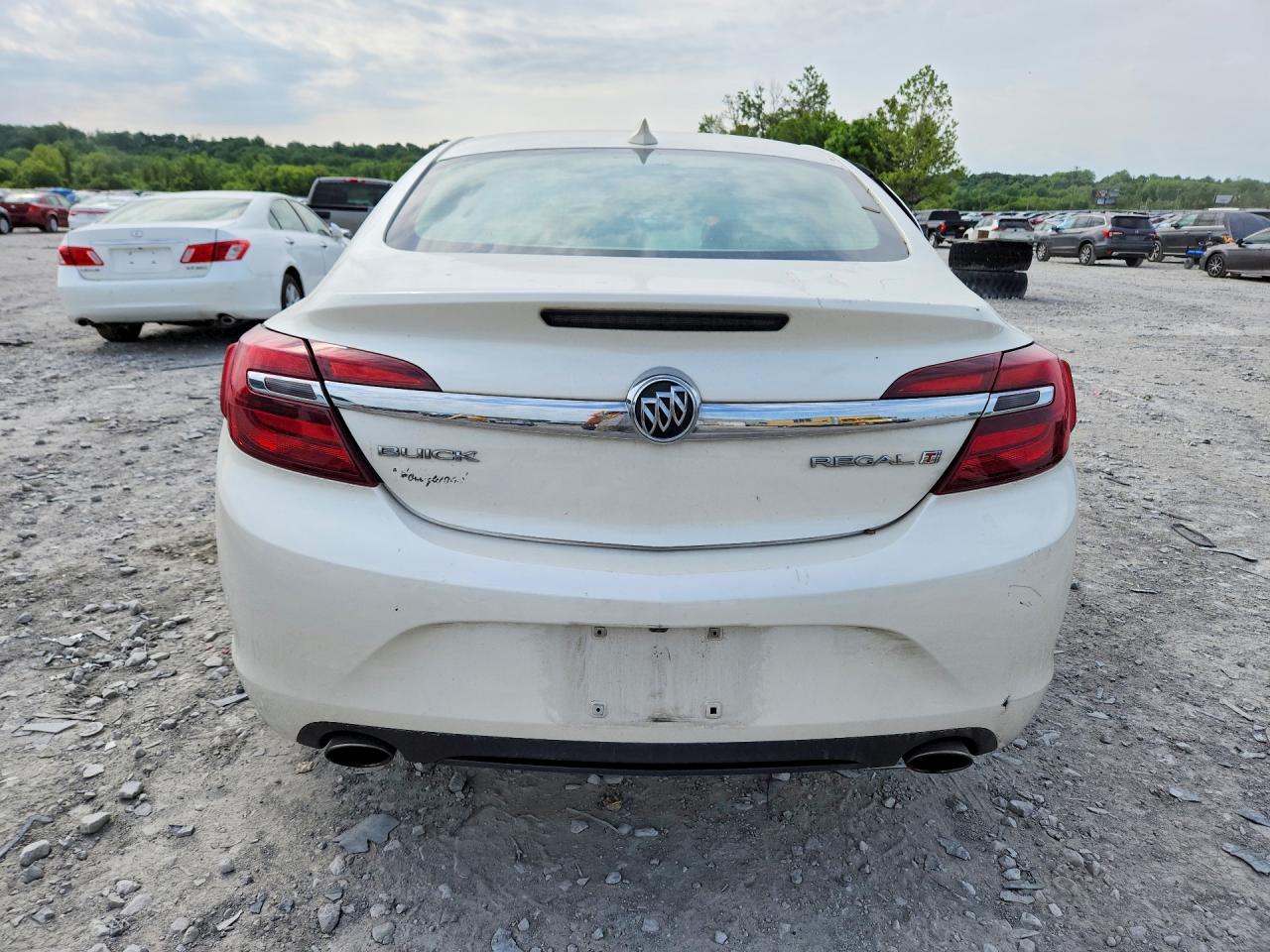 2015 Buick Regal Белый vin: 2G4GK5EX5F9243549