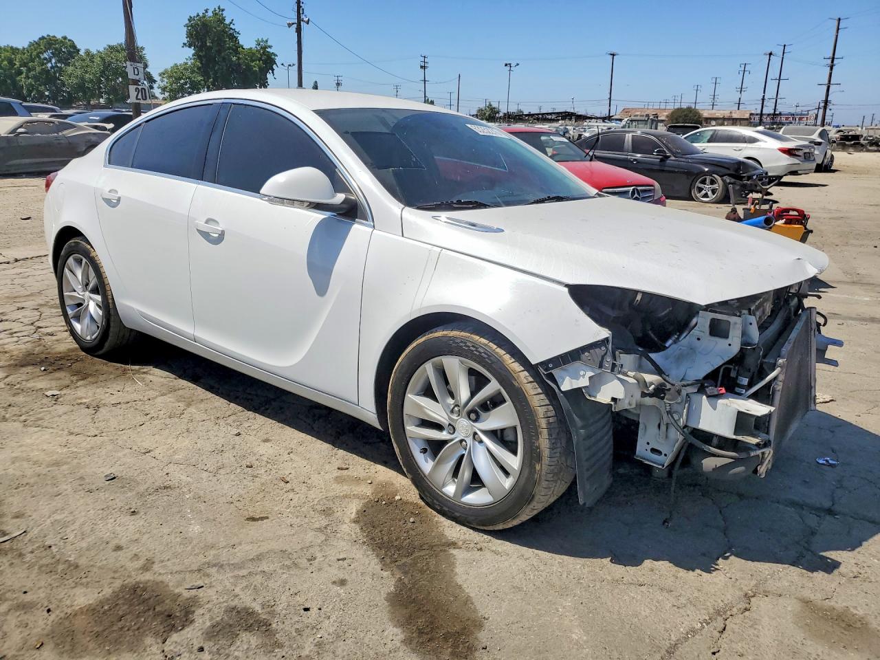 2015 Buick Regal White vin: 2G4GK5EX5F9260318