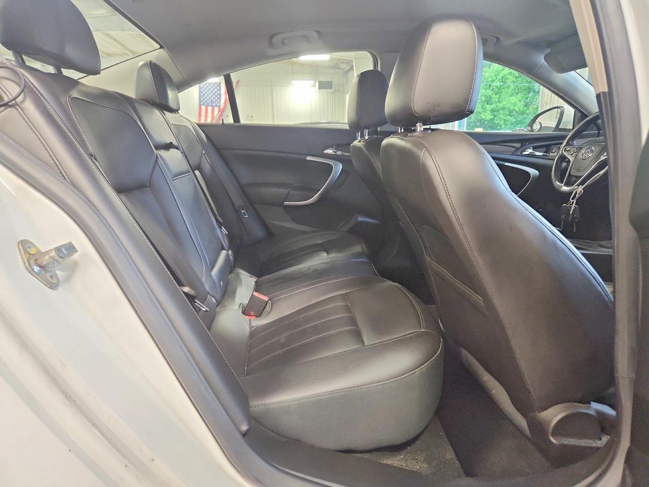 2014 Buick Regal White vin: 2G4GK5EX6E9191010