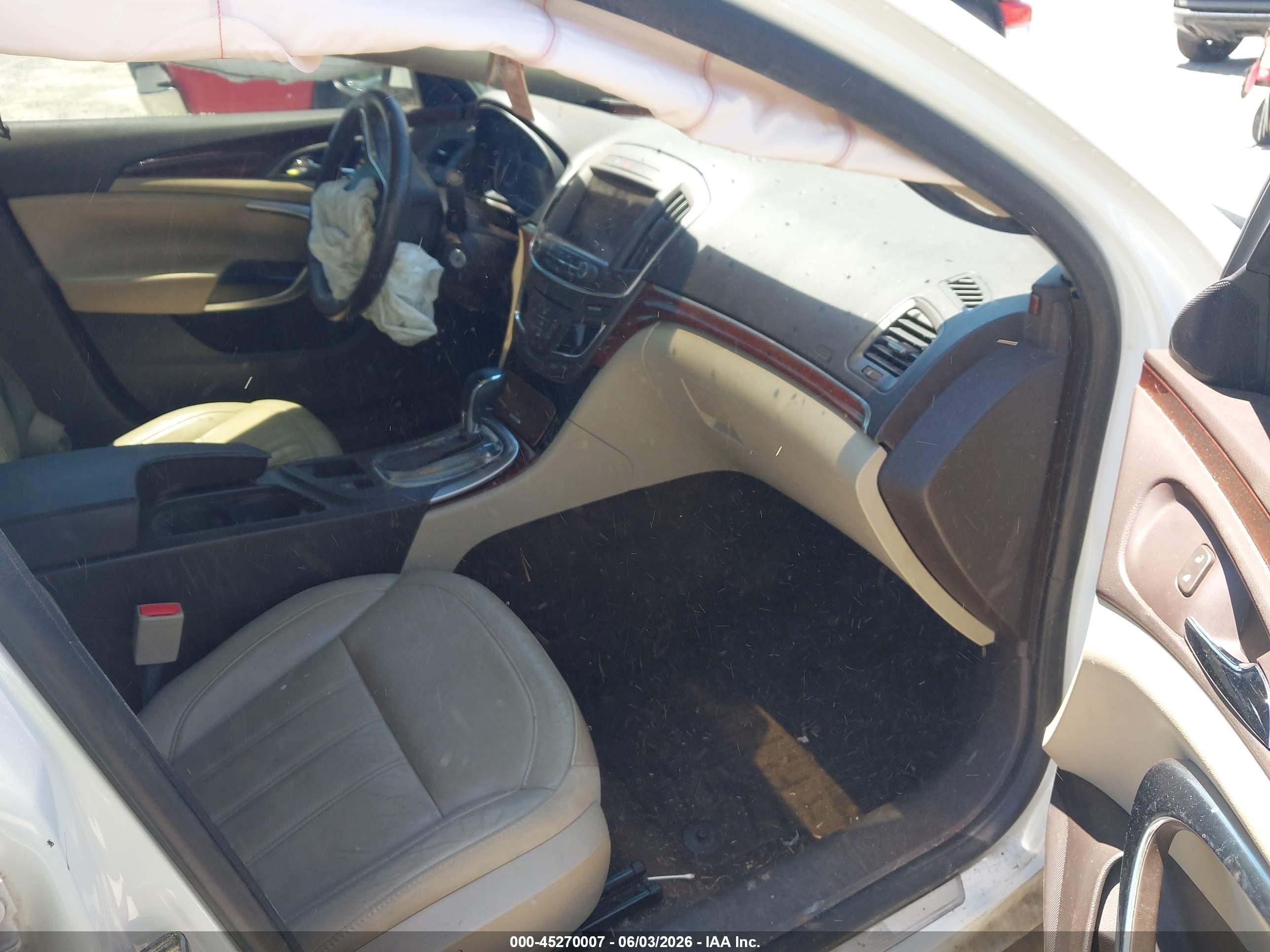 2014 Buick Regal Turbo White vin: 2G4GK5EX7E9268046
