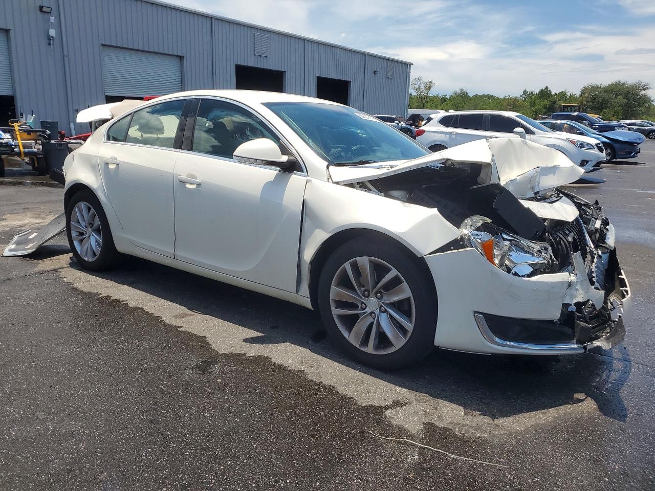 2015 Buick Regal White vin: 2G4GK5EX7F9119508