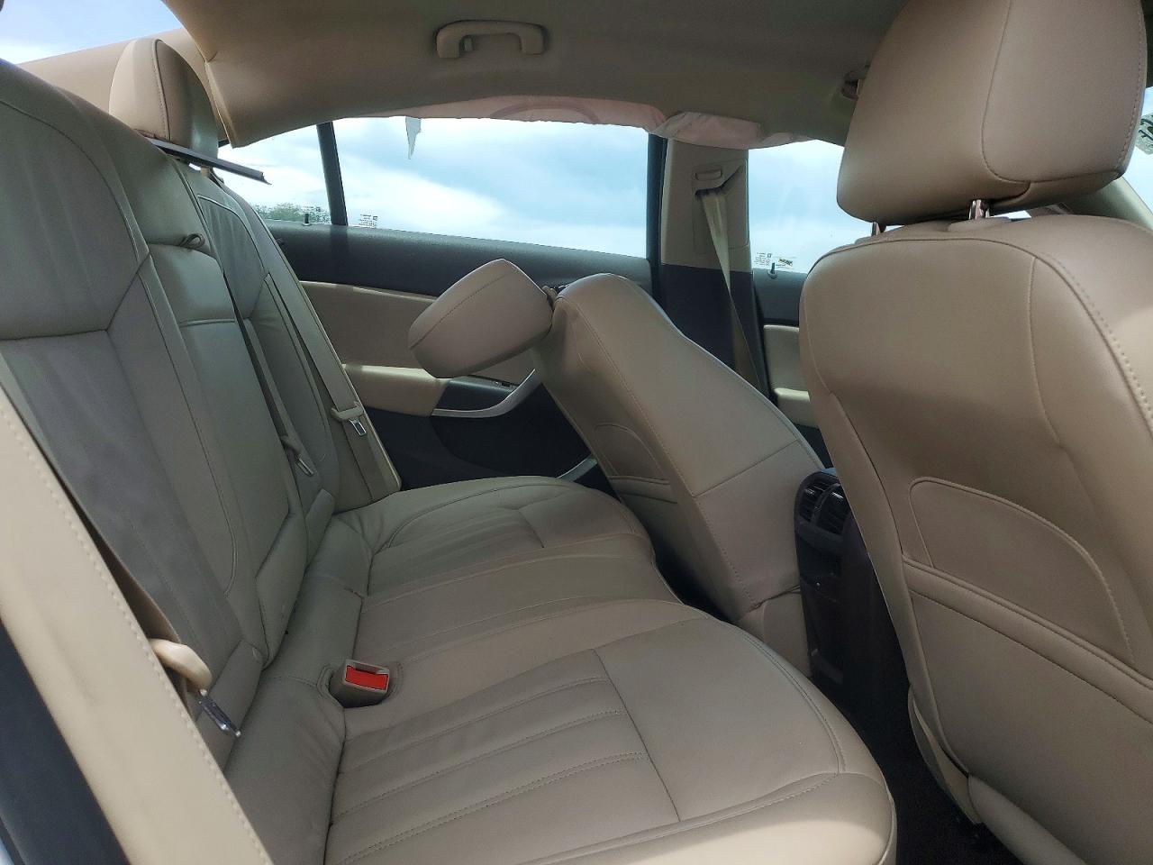 2015 Buick Regal White vin: 2G4GK5EX7F9119508