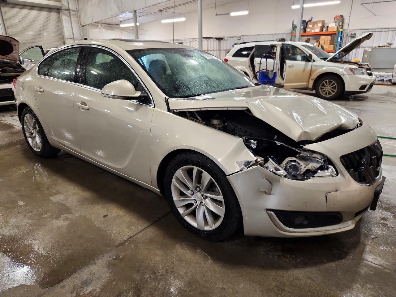 2014 Buick Regal Gold vin: 2G4GK5EX8E9237758