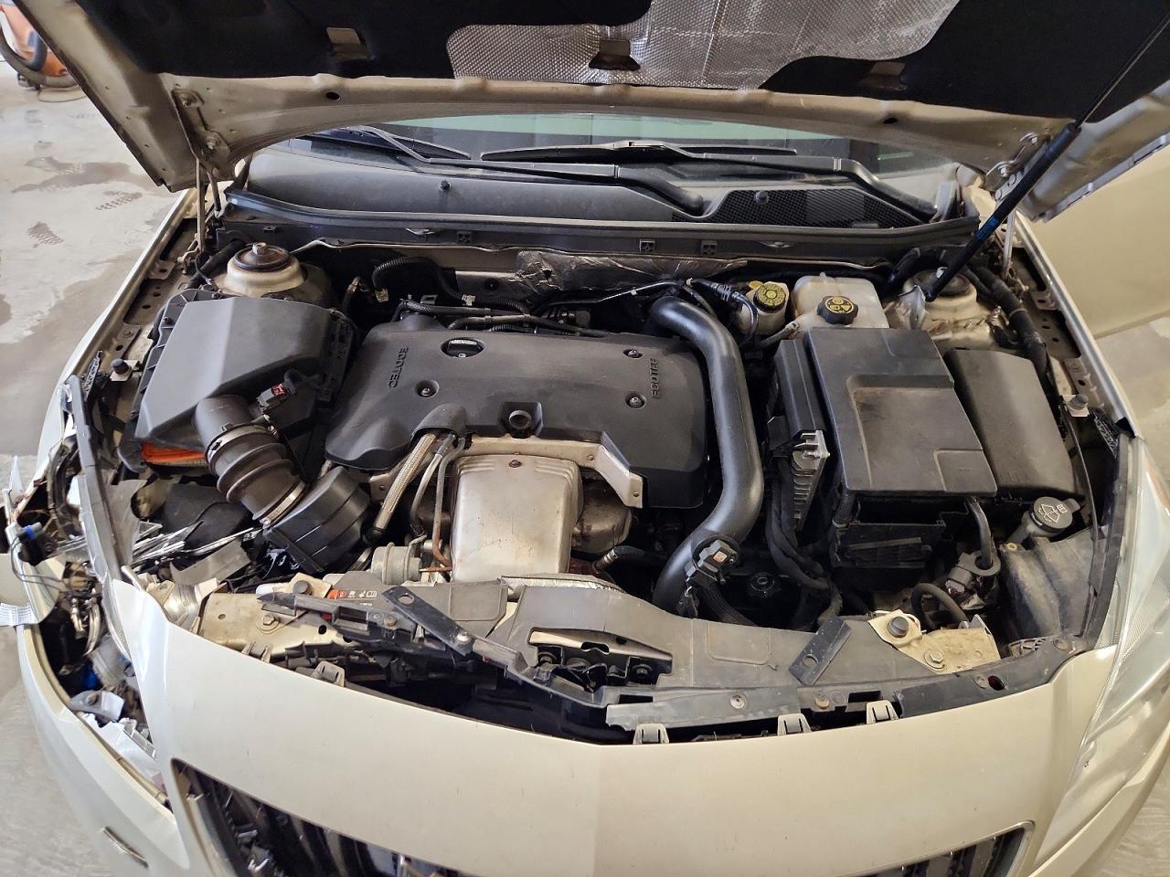 2014 Buick Regal Gold vin: 2G4GK5EX8E9237758