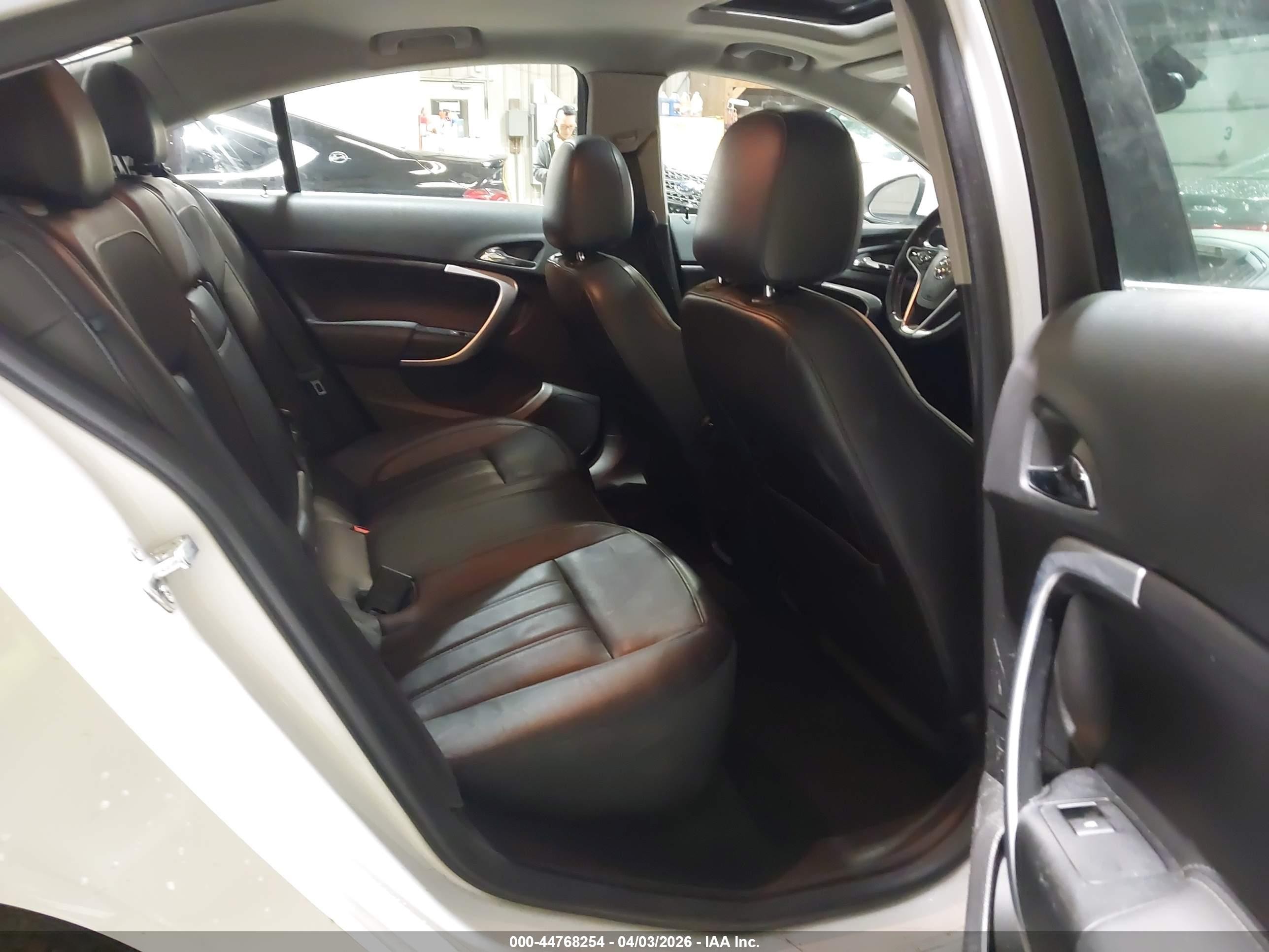 2015 Buick Regal Turbo White vin: 2G4GK5EX8F9119792