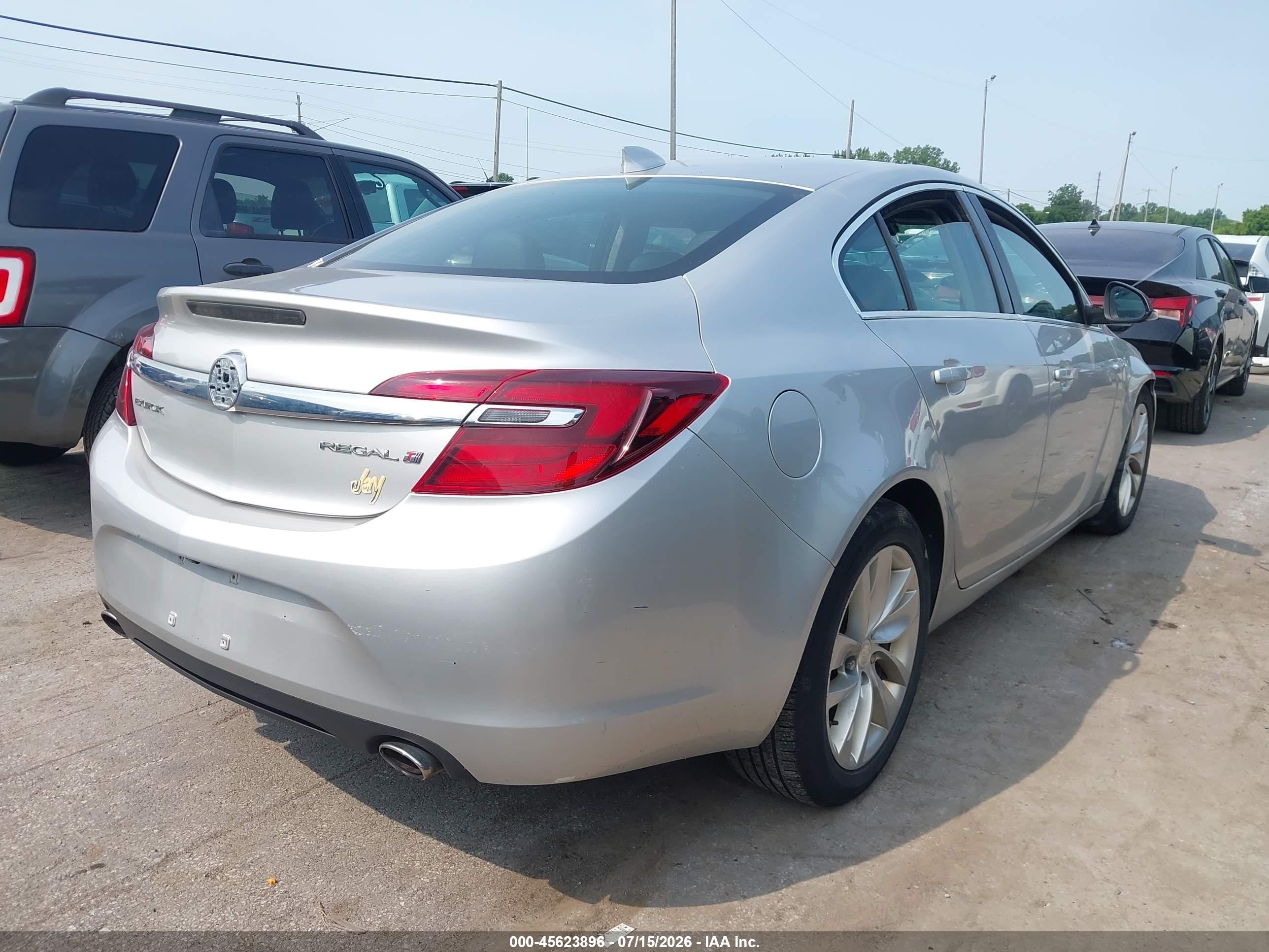 2015 Buick Regal Turbo Silver vin: 2G4GK5EX8F9142490